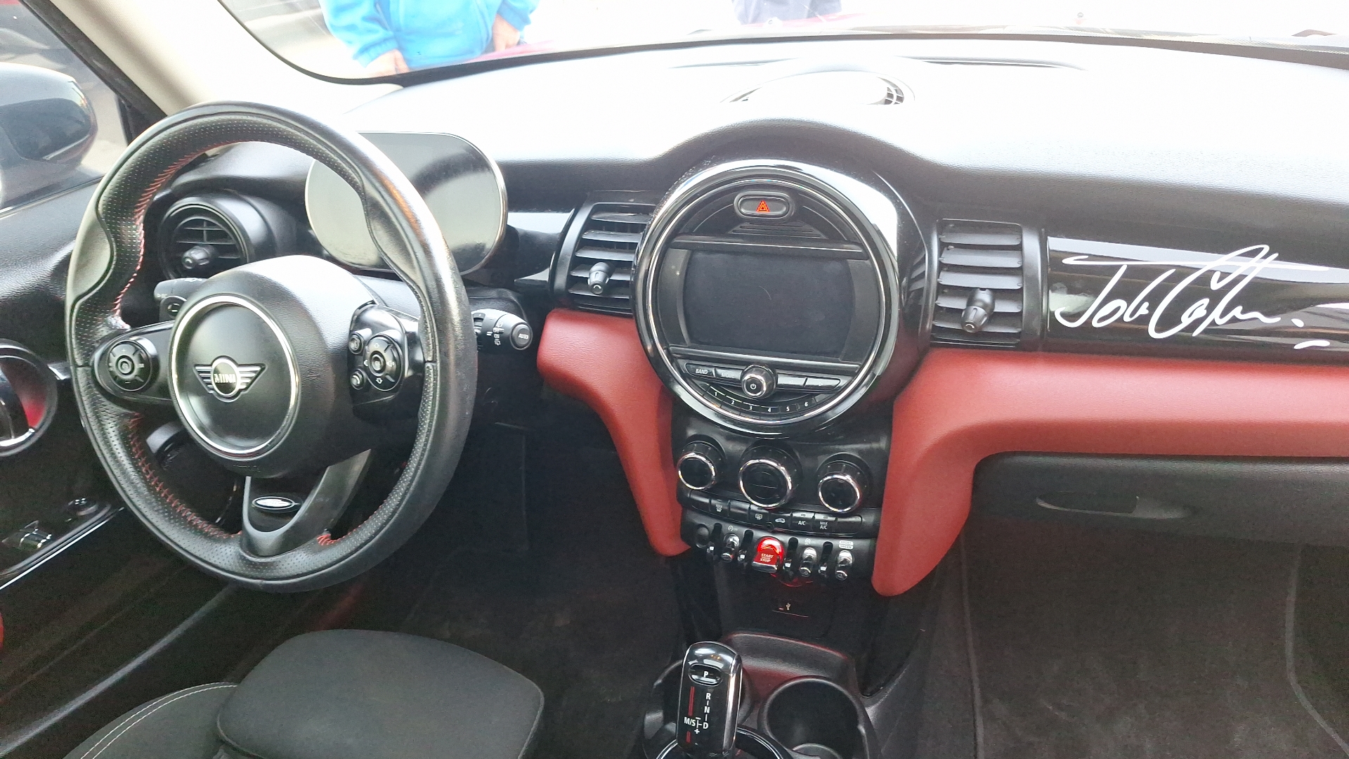 MINI Cooper — foto 6 de 16