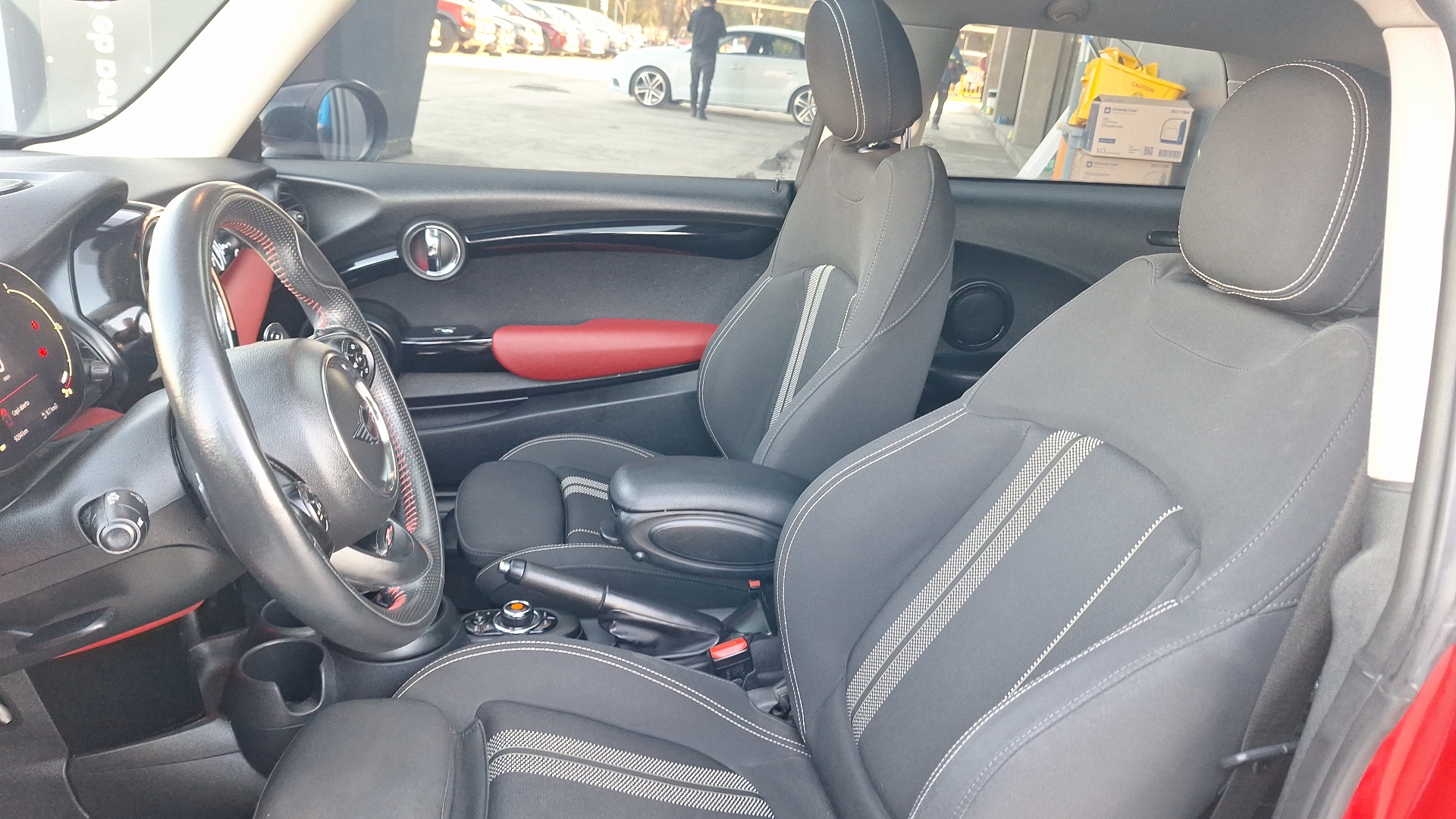 MINI Cooper — foto 15 de 16