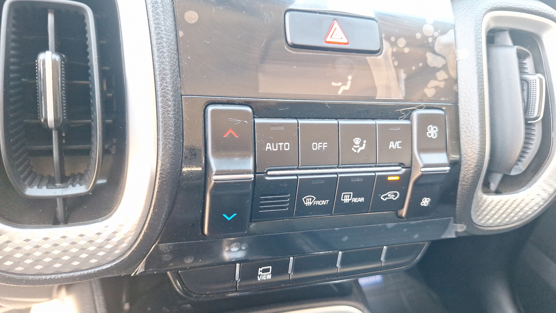 KIA Sonet — foto 15 de 15