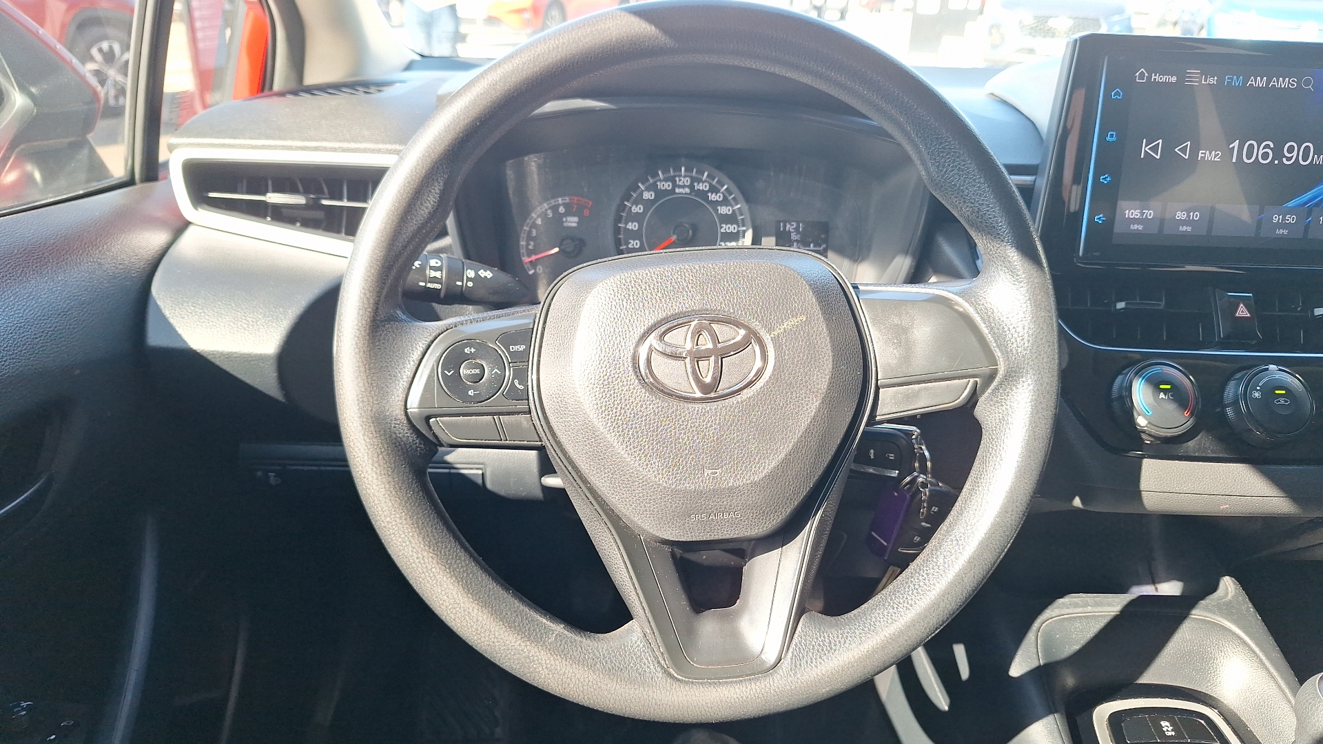Toyota Corolla — foto 8 de 15