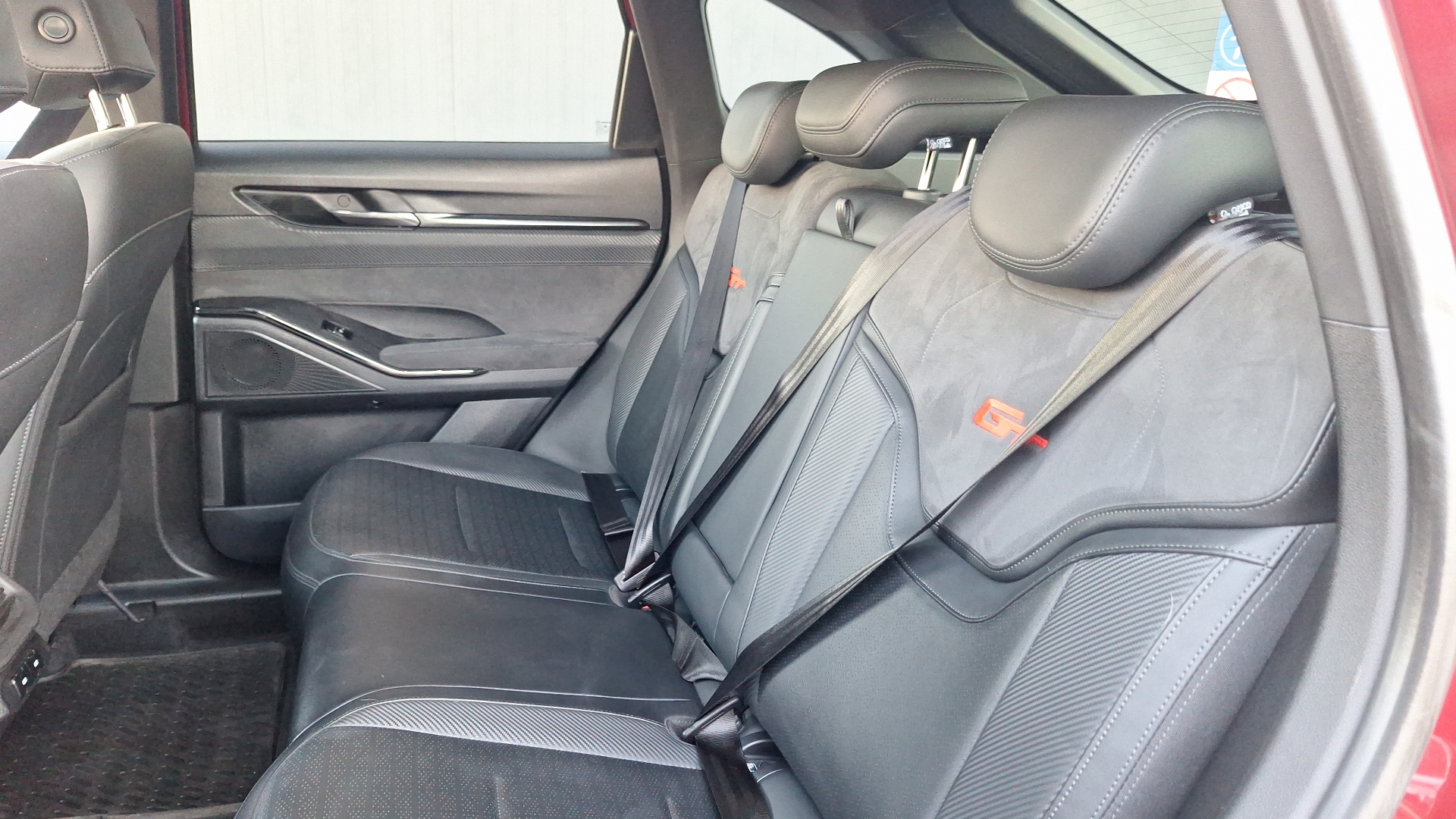 Great Wall Haval H6 — foto 14 de 16