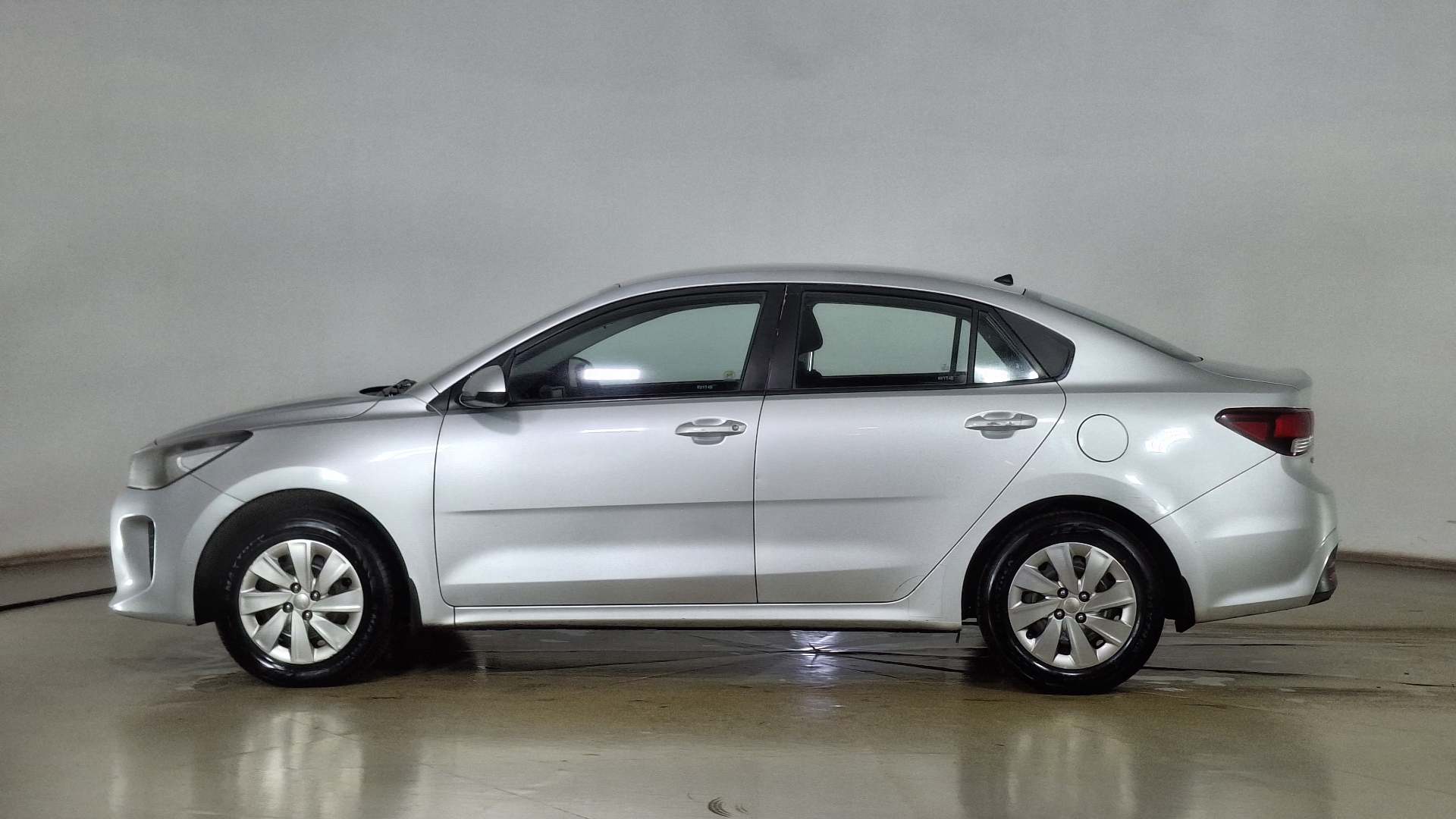 KIA Rio4 — foto 7 de 16