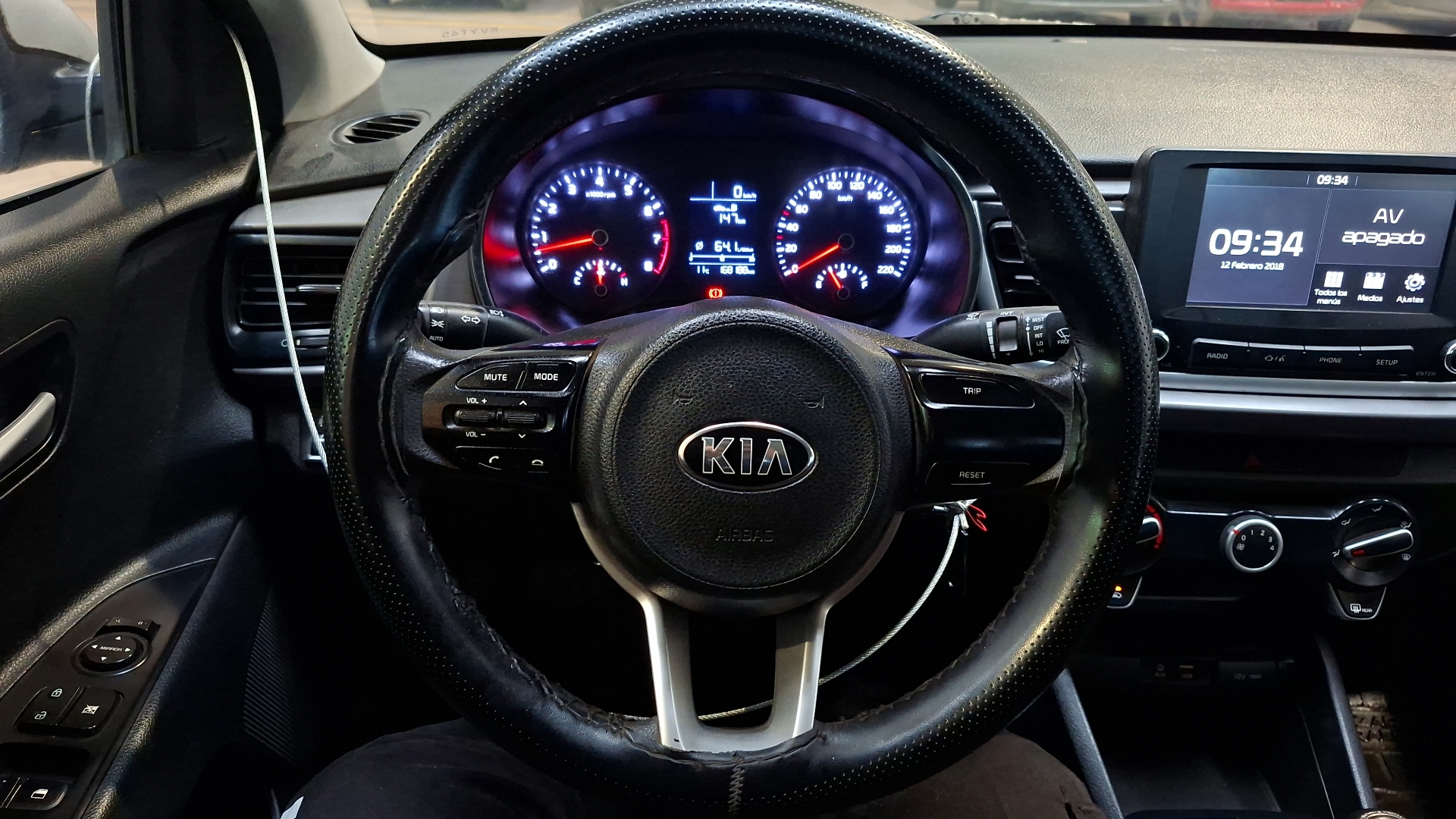 KIA Rio4 — foto 8 de 16