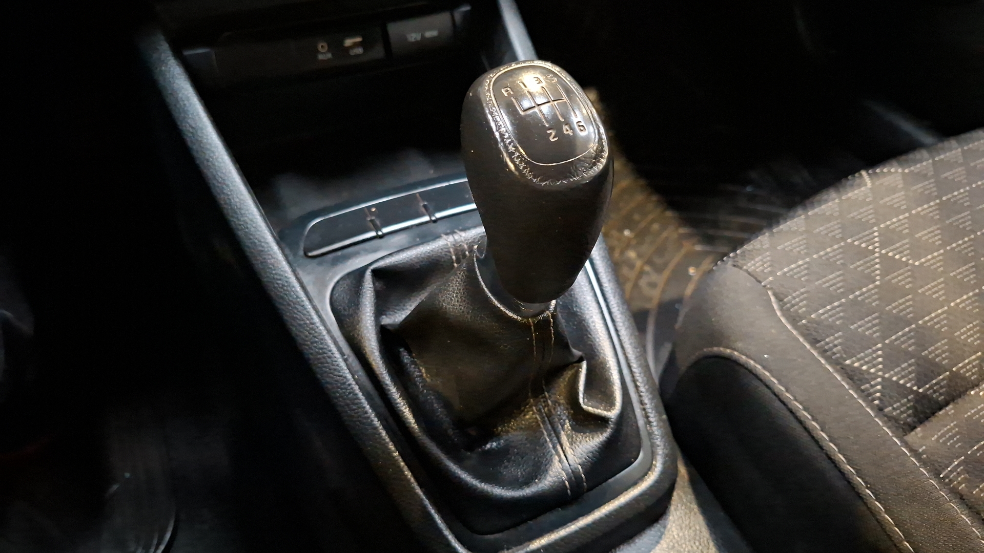 KIA Rio4 — foto 11 de 16
