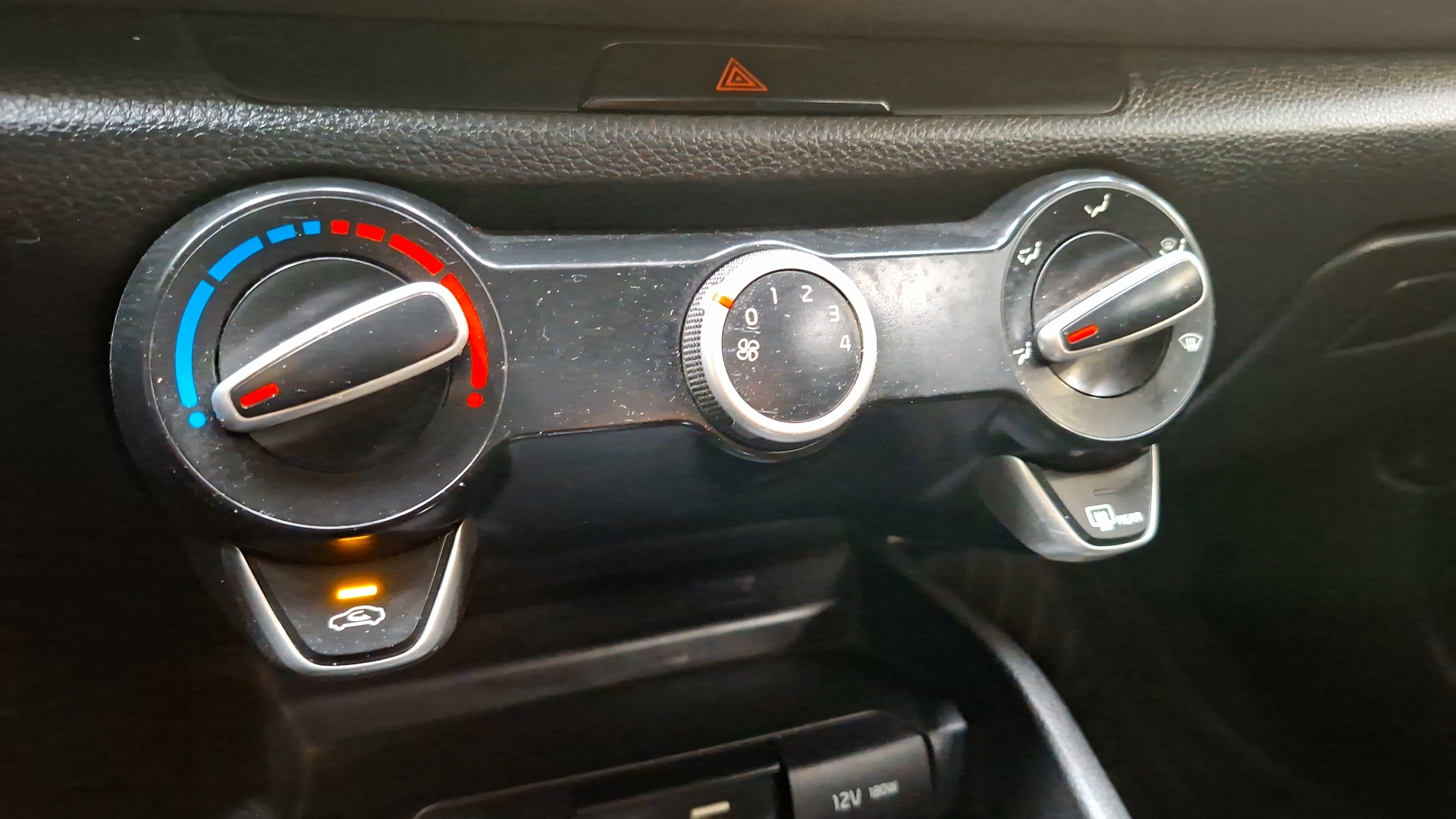 KIA Rio4 — foto 15 de 16