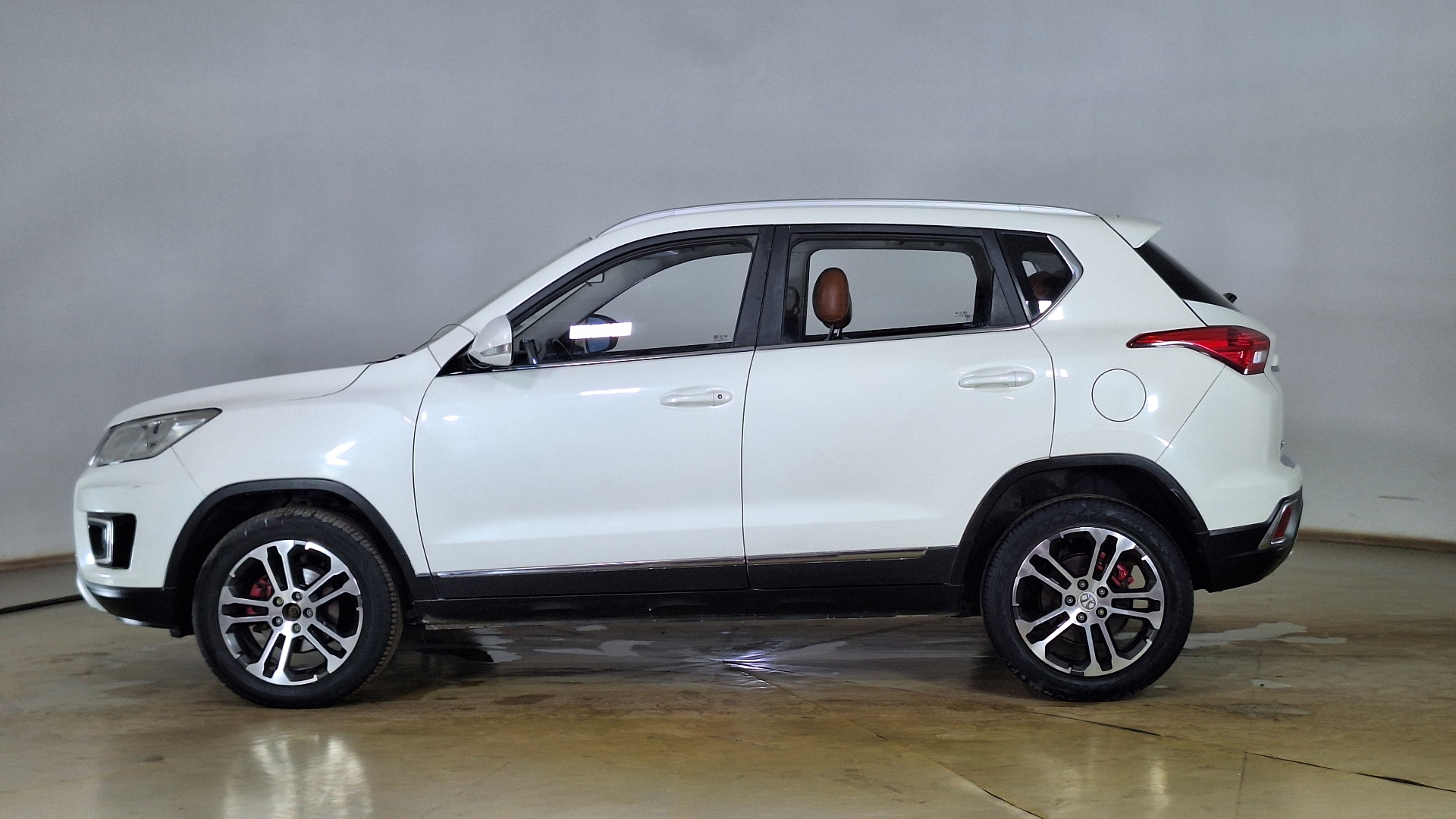 BAIC X35 — foto 7 de 18