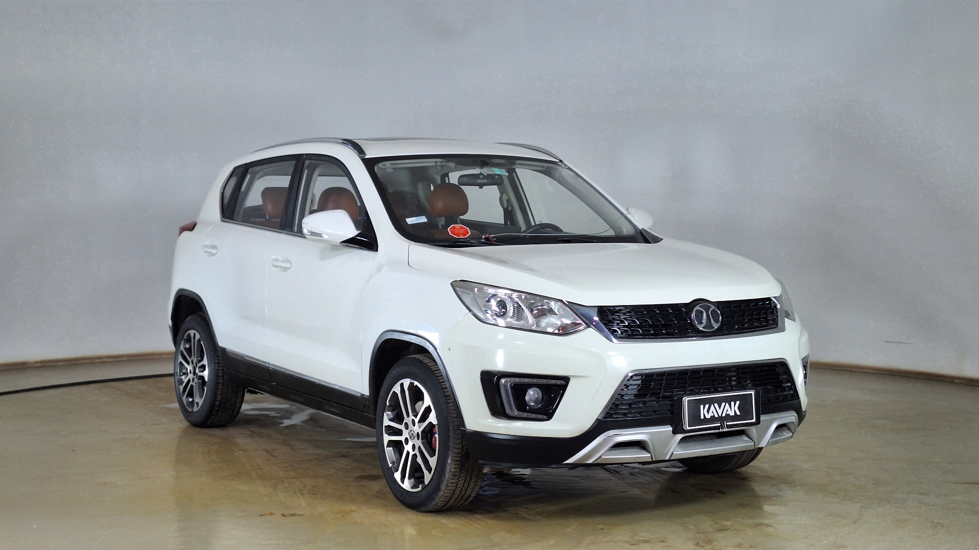 BAIC X35 — foto 3 de 18