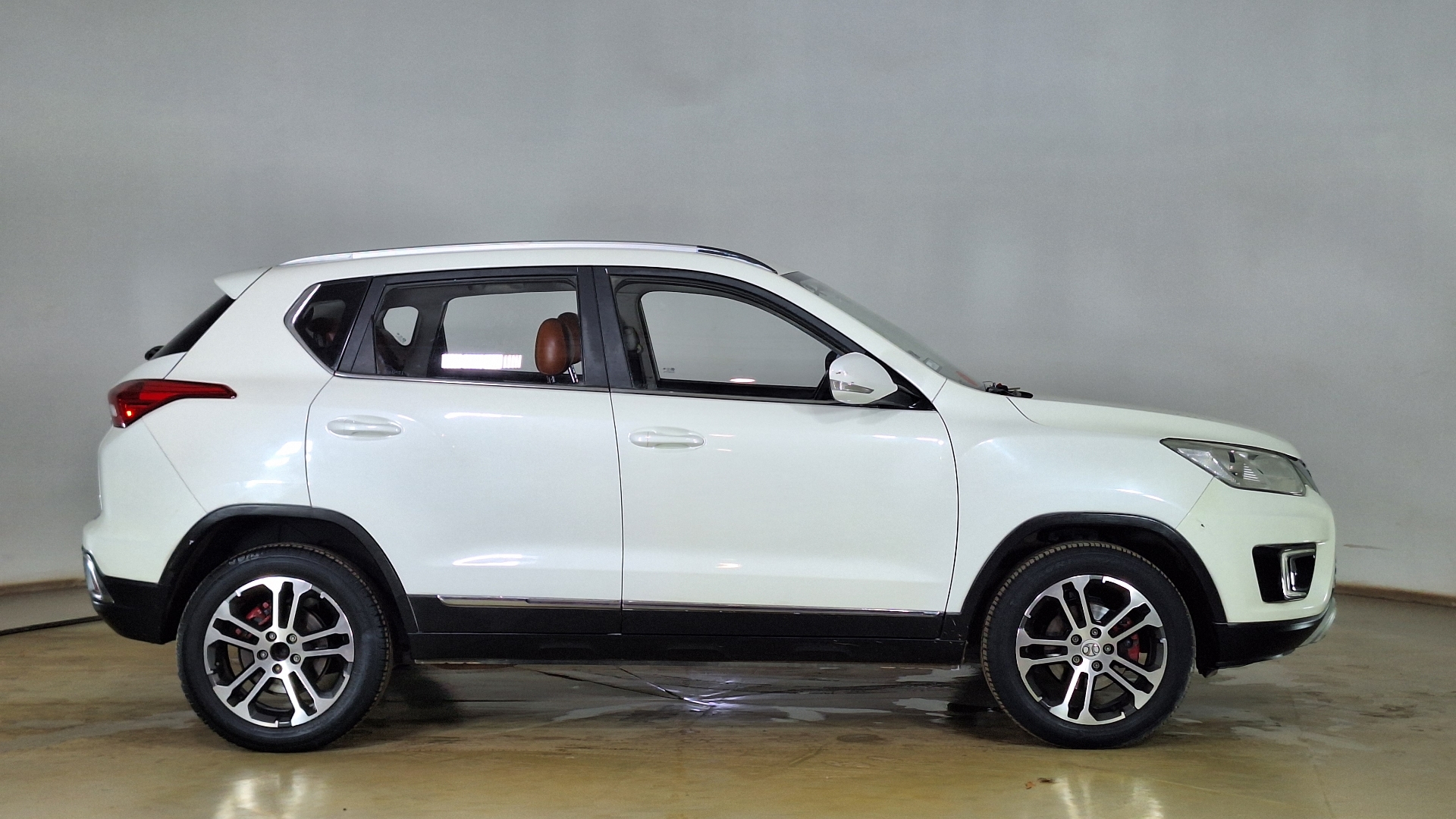 BAIC X35 — foto 4 de 18