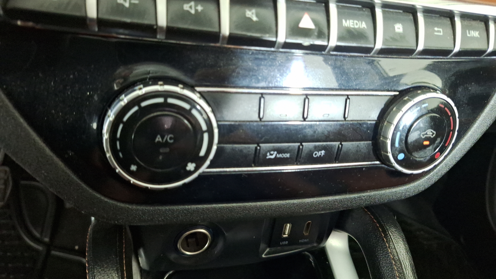 BAIC X35 — foto 17 de 18