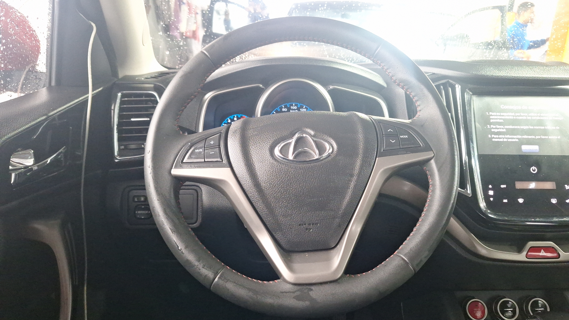 Changan Cx70 — foto 8 de 17