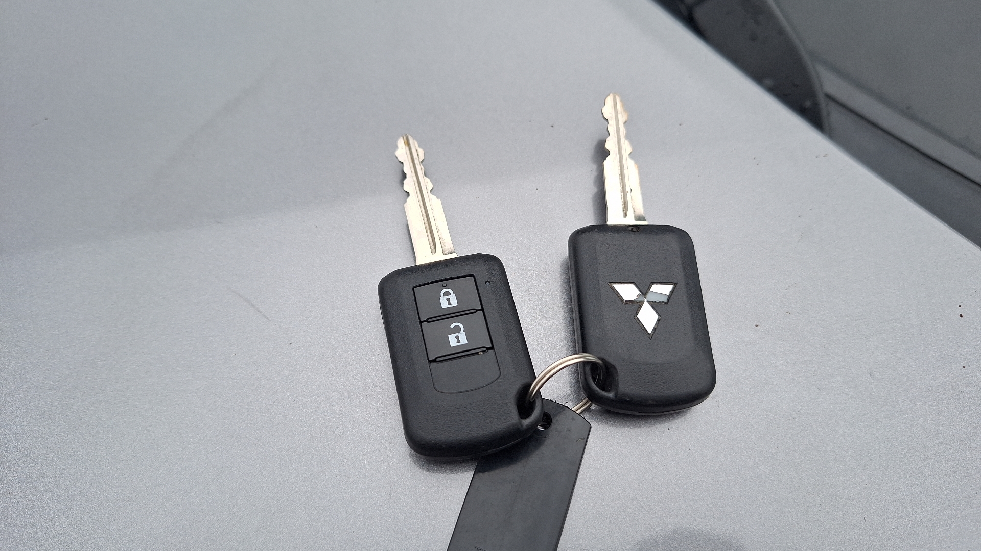 Mitsubishi Outlander — foto 7 de 15