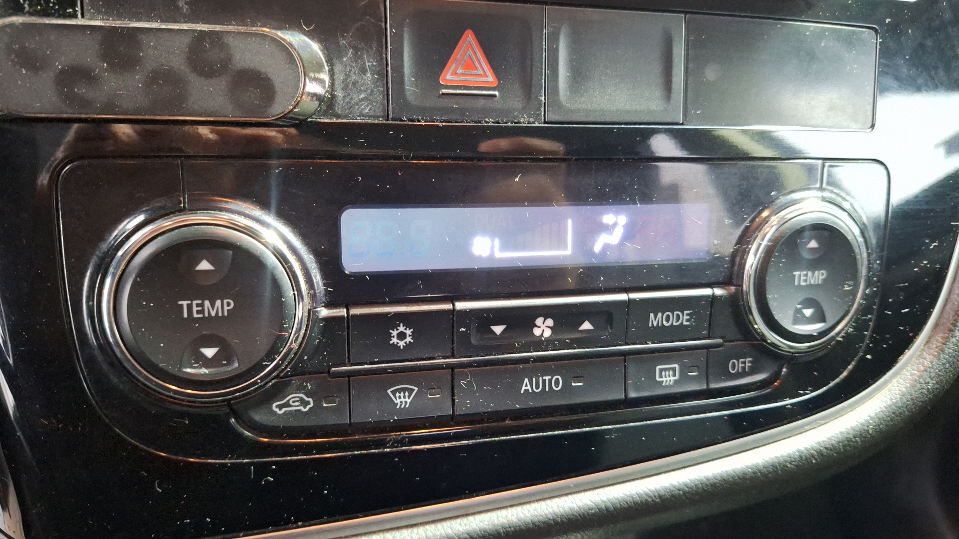Mitsubishi Outlander — foto 15 de 15