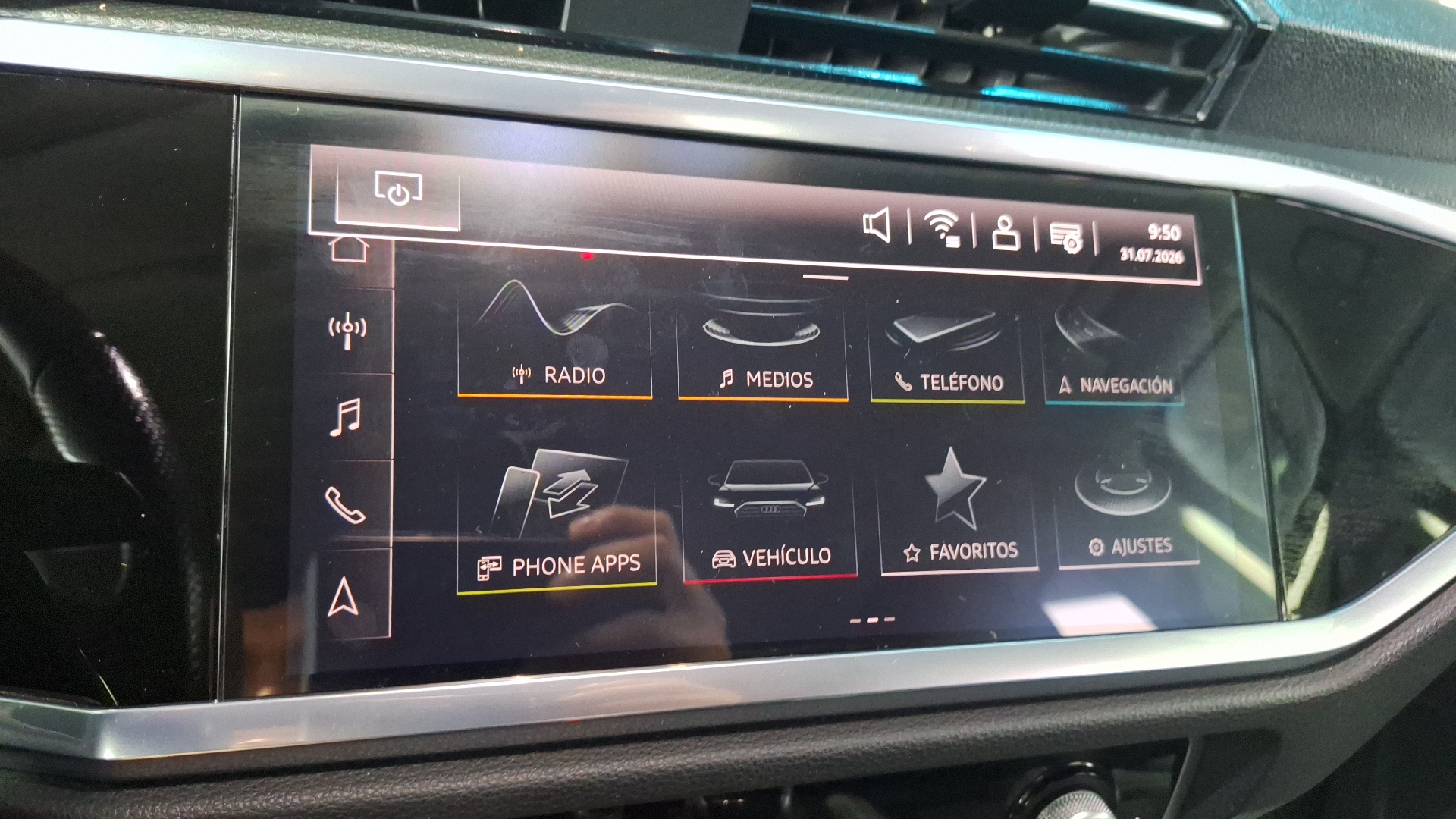 Audi Q3 — foto 10 de 15