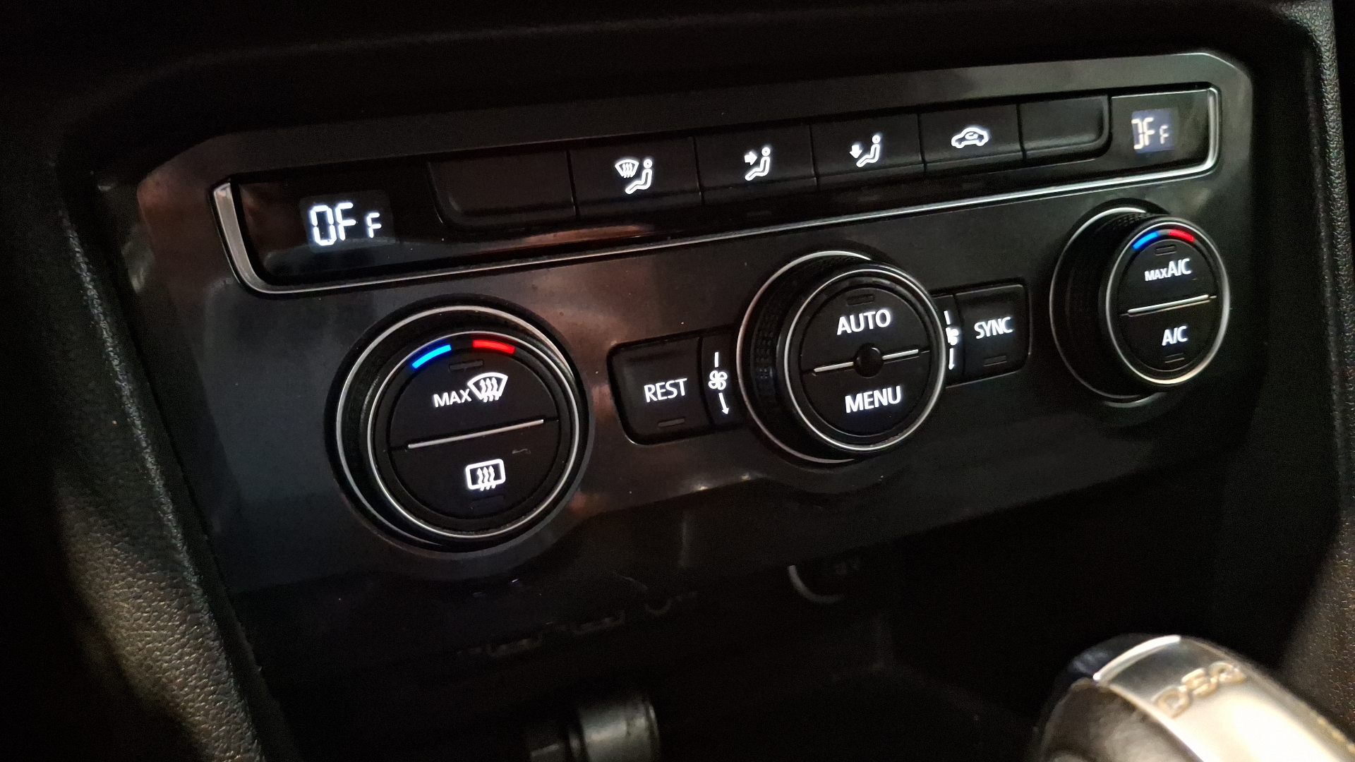 Volkswagen Tiguan — foto 14 de 15