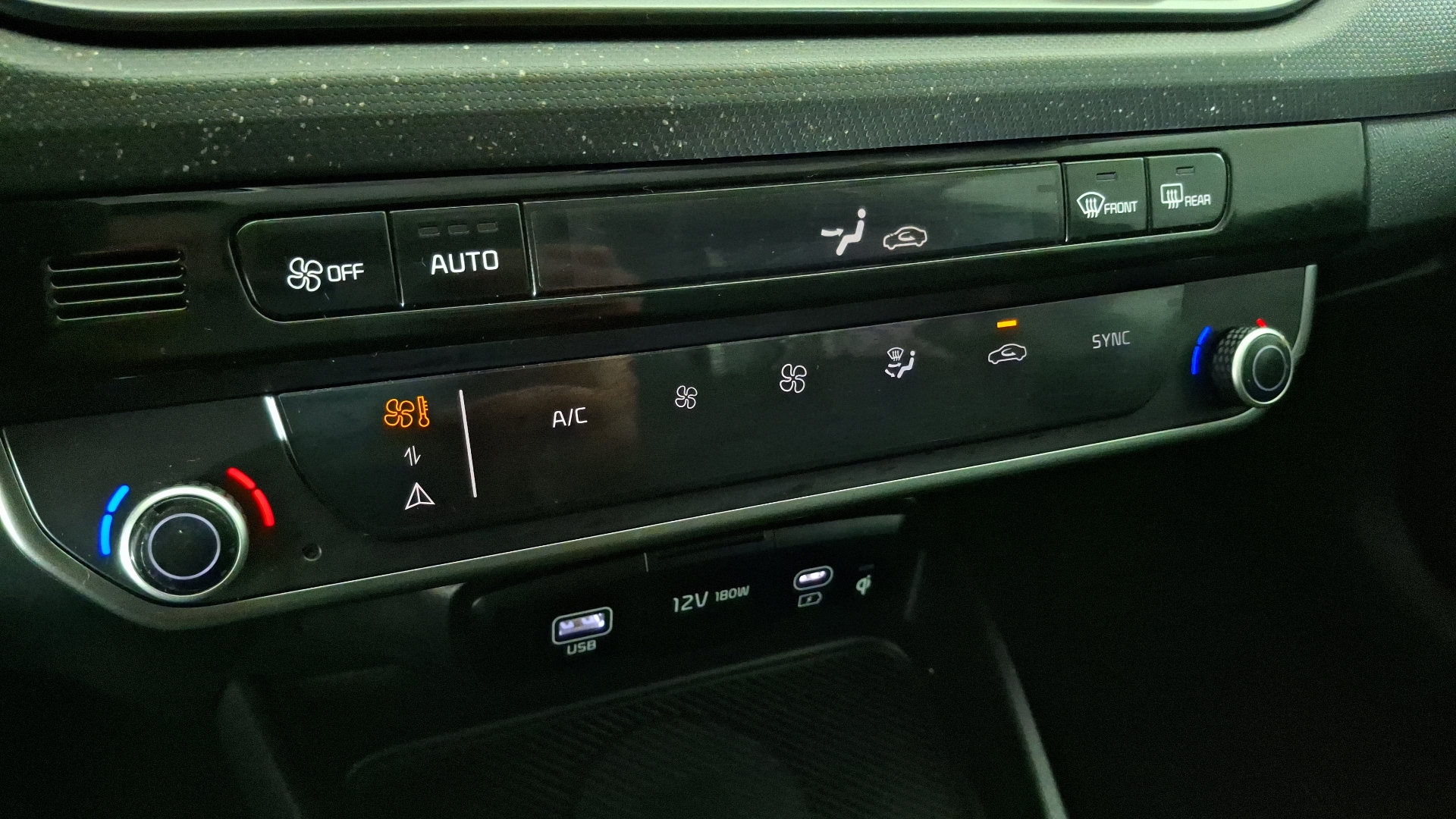 KIA K3 — foto 15 de 16