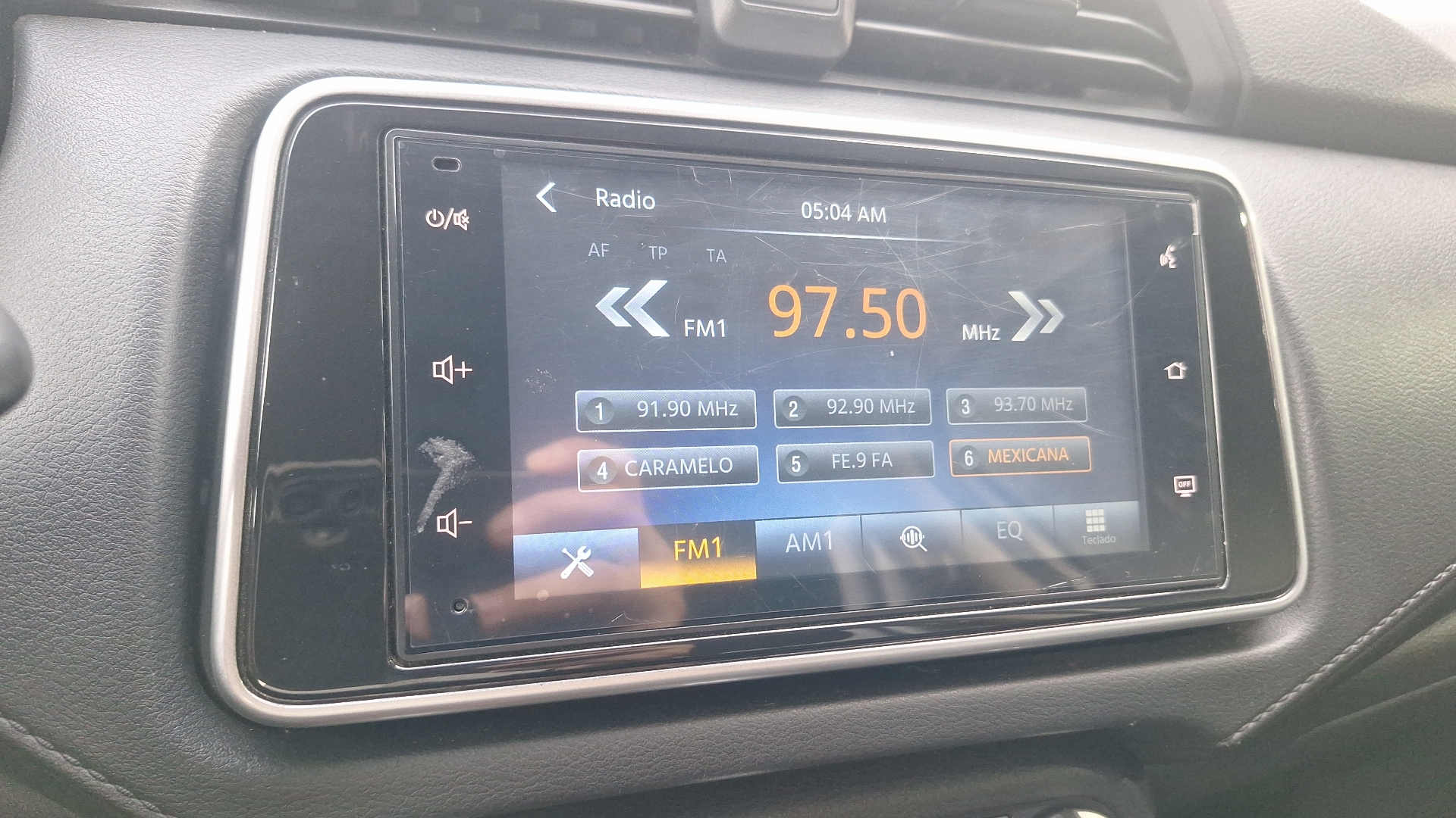 Nissan Versa — foto 10 de 14