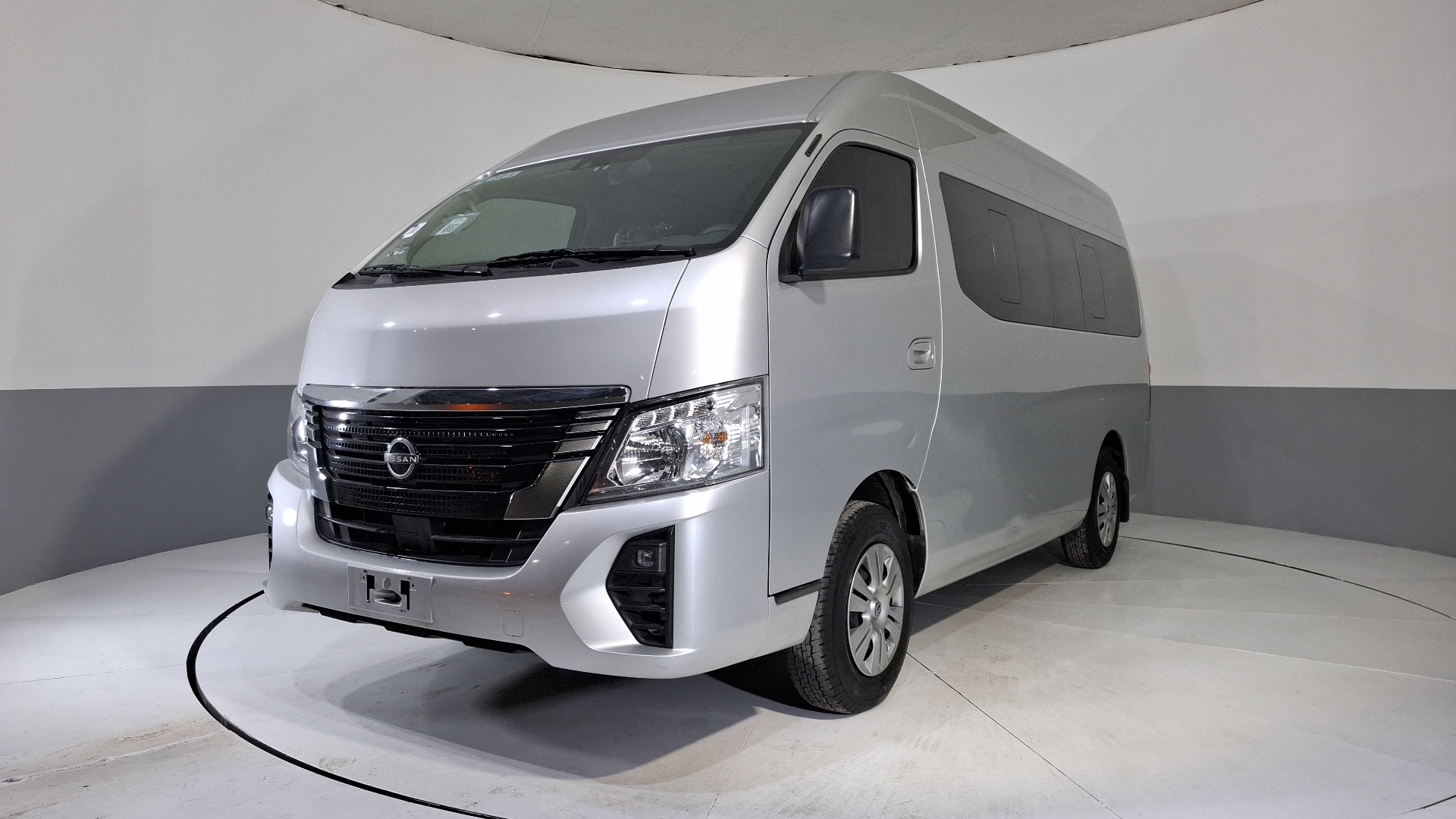 Nissan Urvan 2025