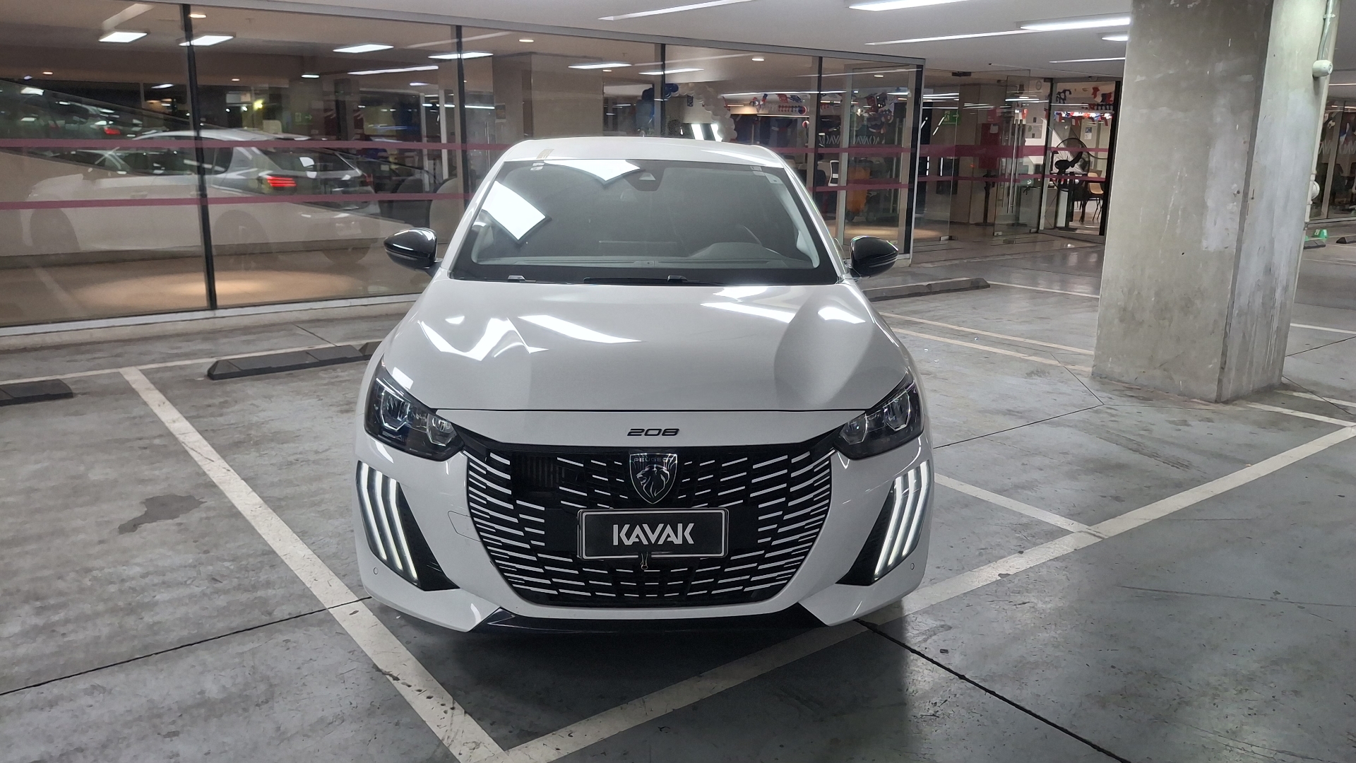 Peugeot 208 — foto 2 de 16