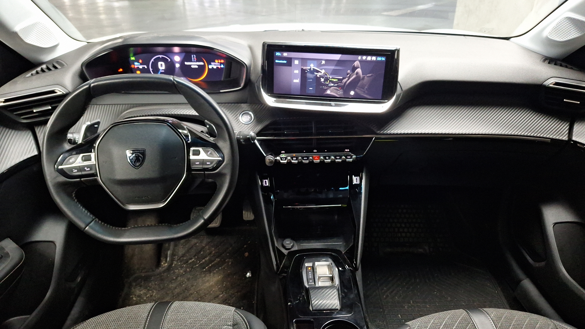 Peugeot 208 — foto 6 de 15