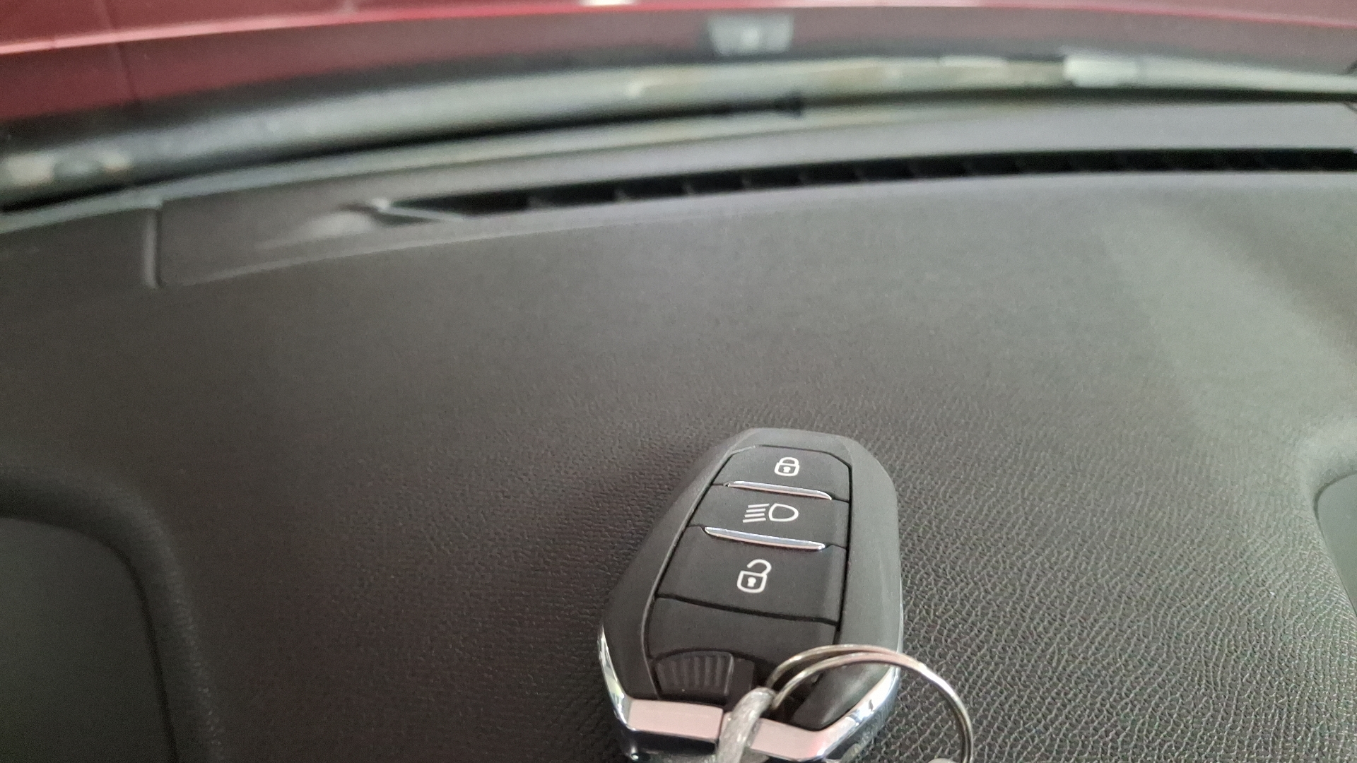 Peugeot 2008 — foto 16 de 16