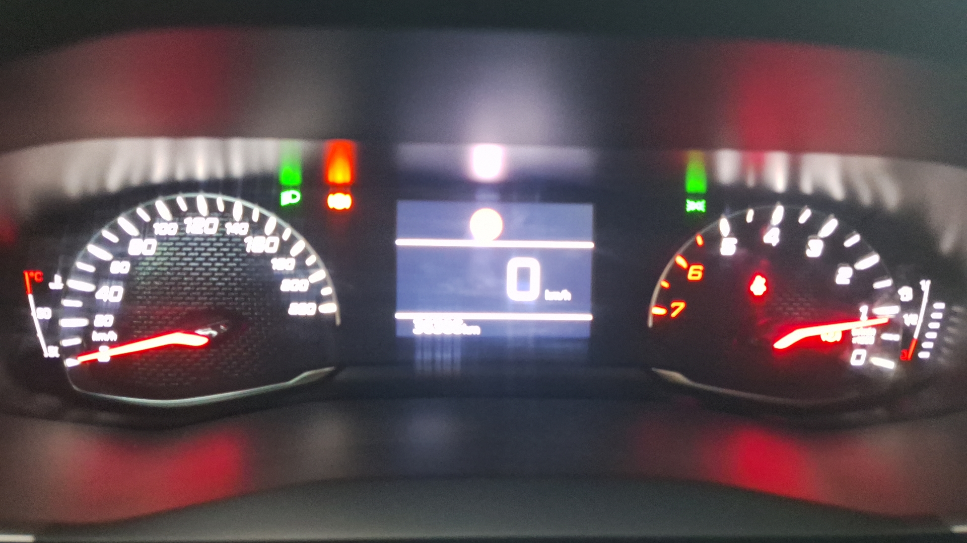 Peugeot 208 — foto 9 de 14