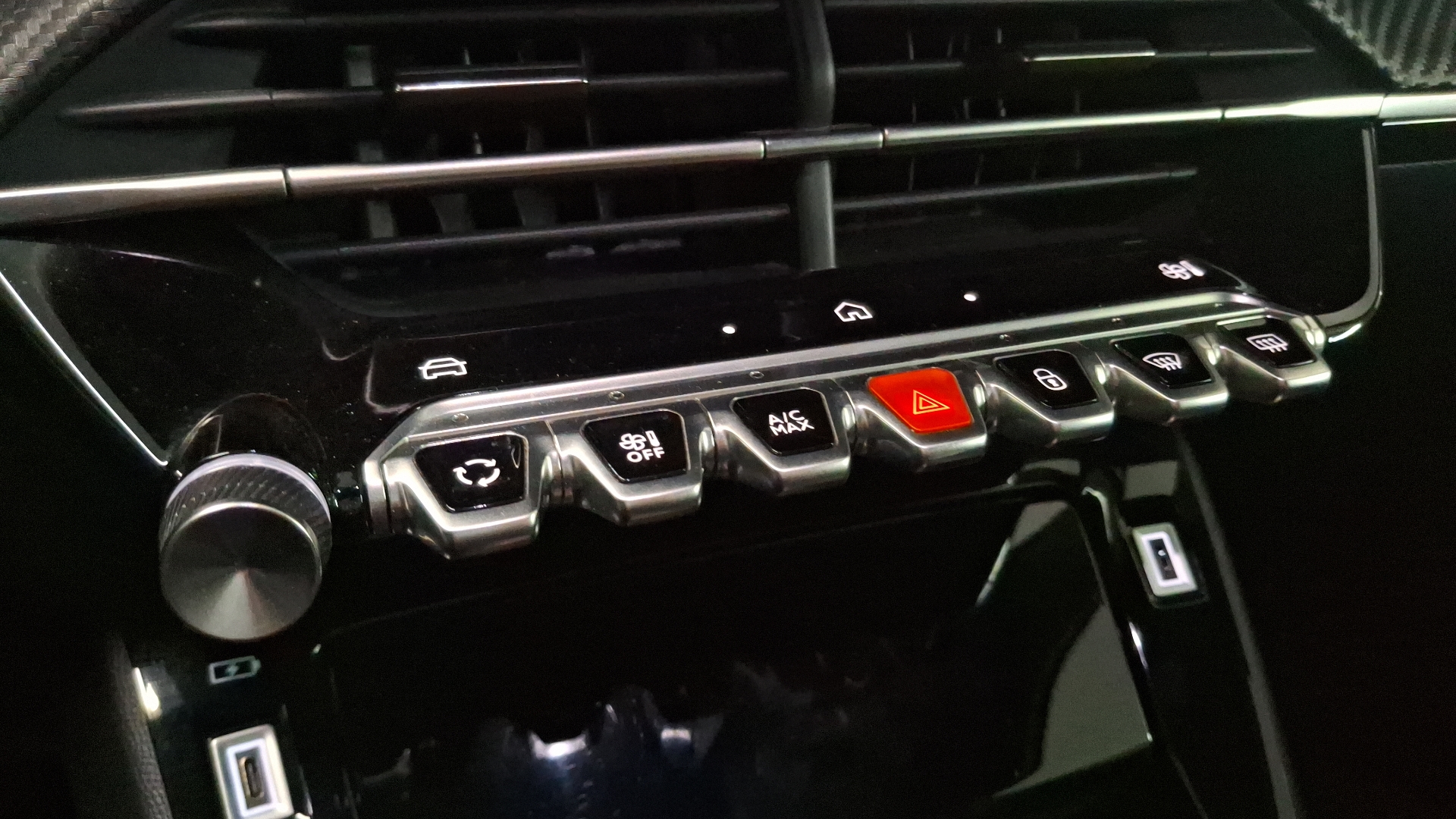 Peugeot 2008 — foto 15 de 16