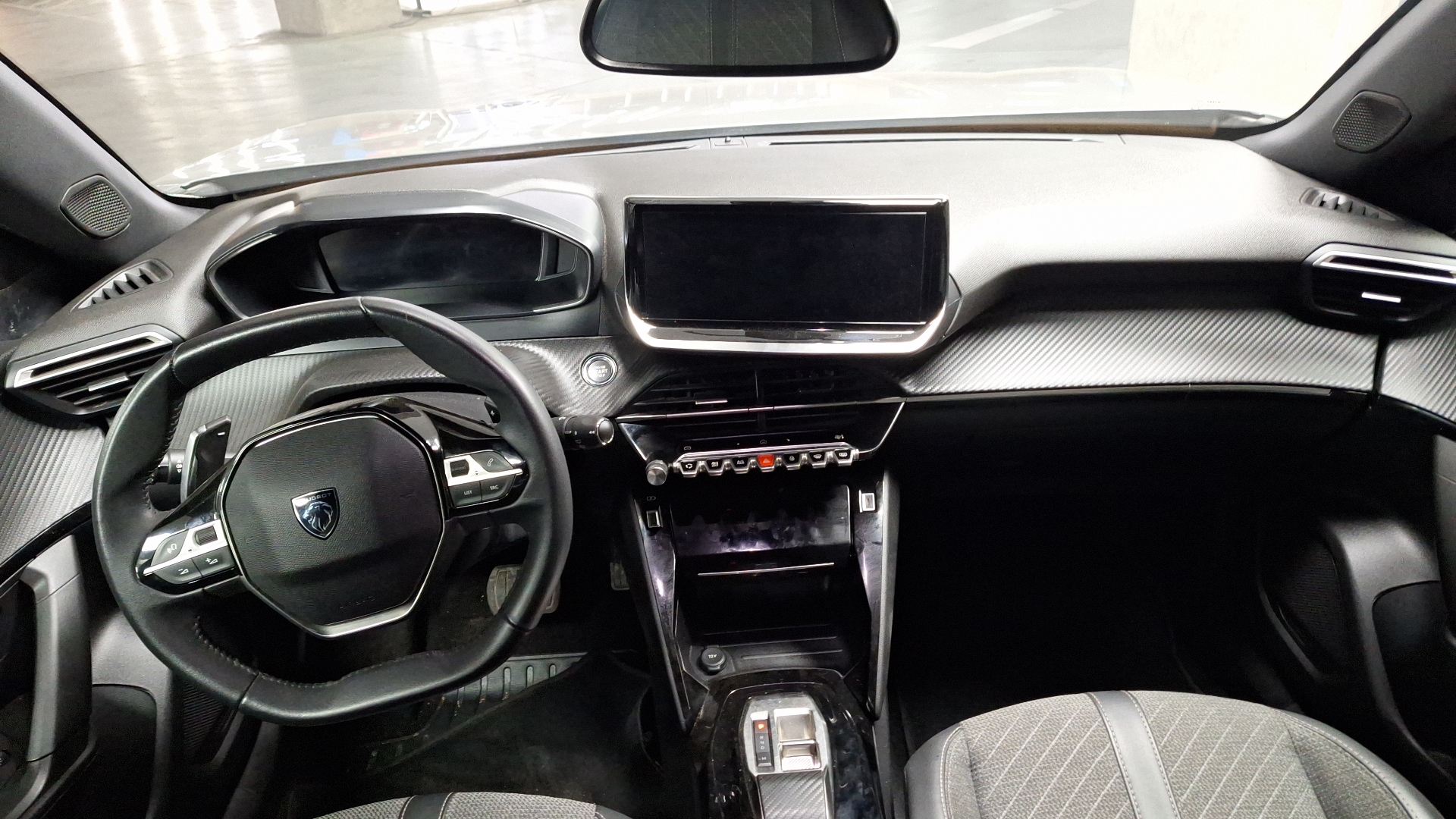 Peugeot 2008 — foto 6 de 15