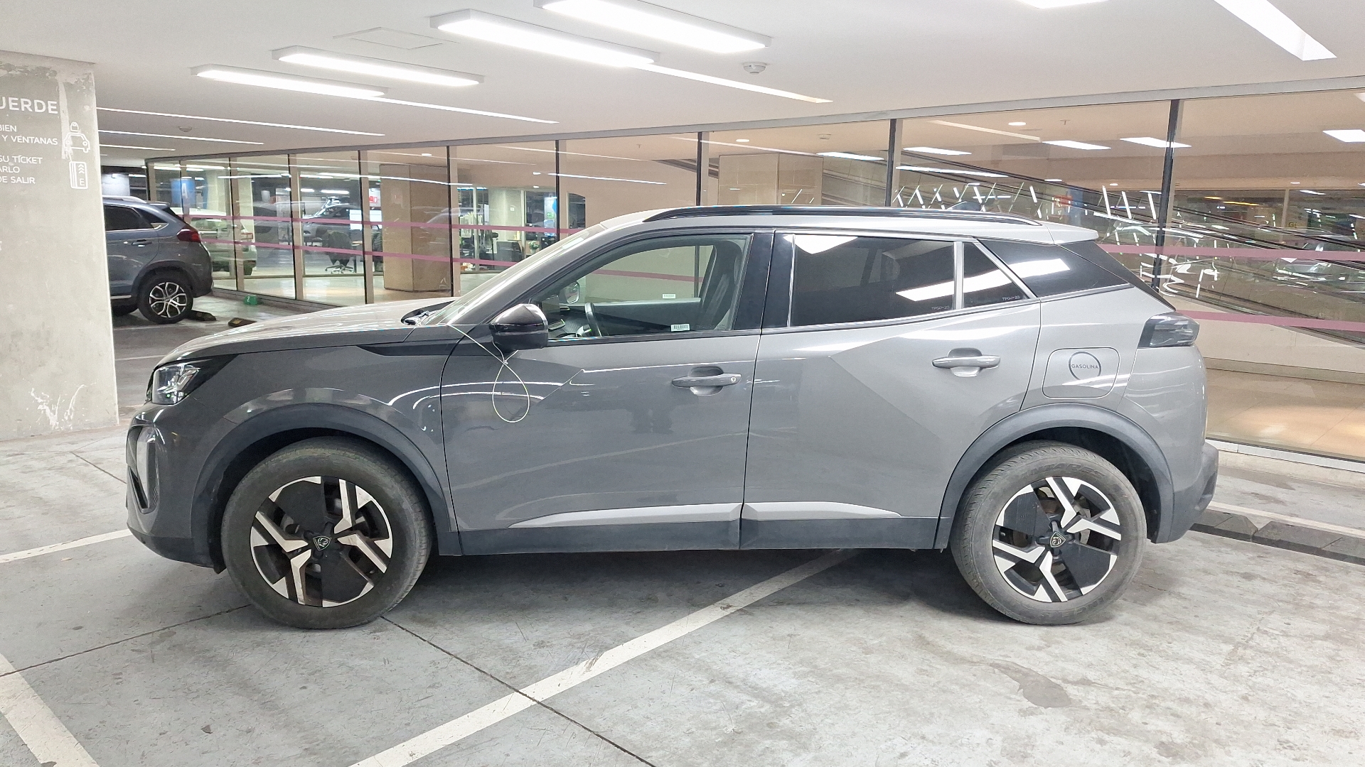 Peugeot 2008 — foto 2 de 15