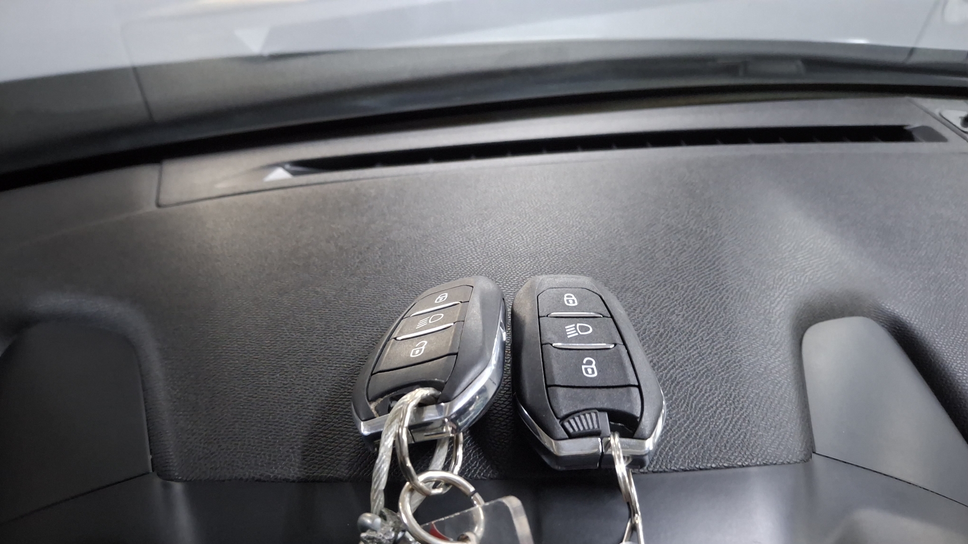 Peugeot 2008 — foto 16 de 16