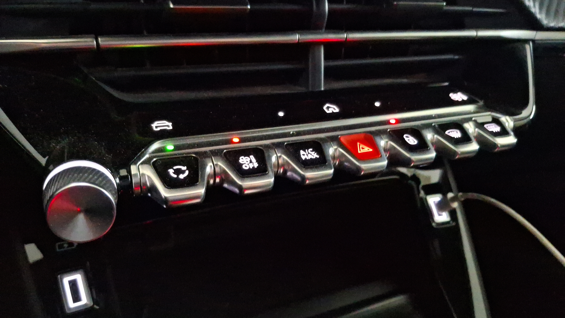 Peugeot 2008 — foto 15 de 16