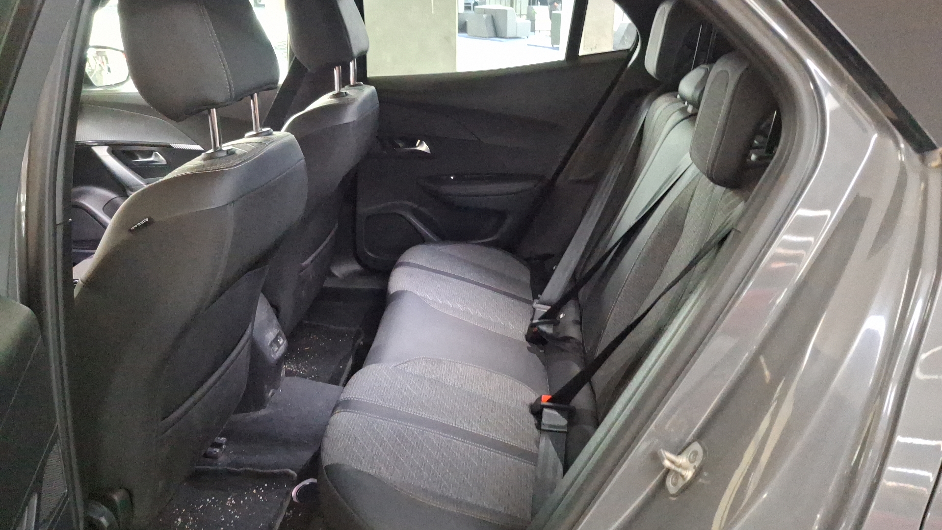 Peugeot 2008 — foto 14 de 16