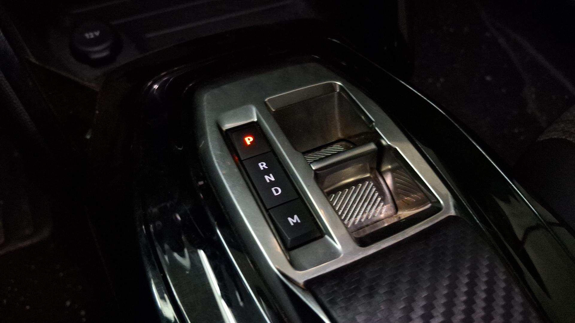 Peugeot 2008 — foto 11 de 16