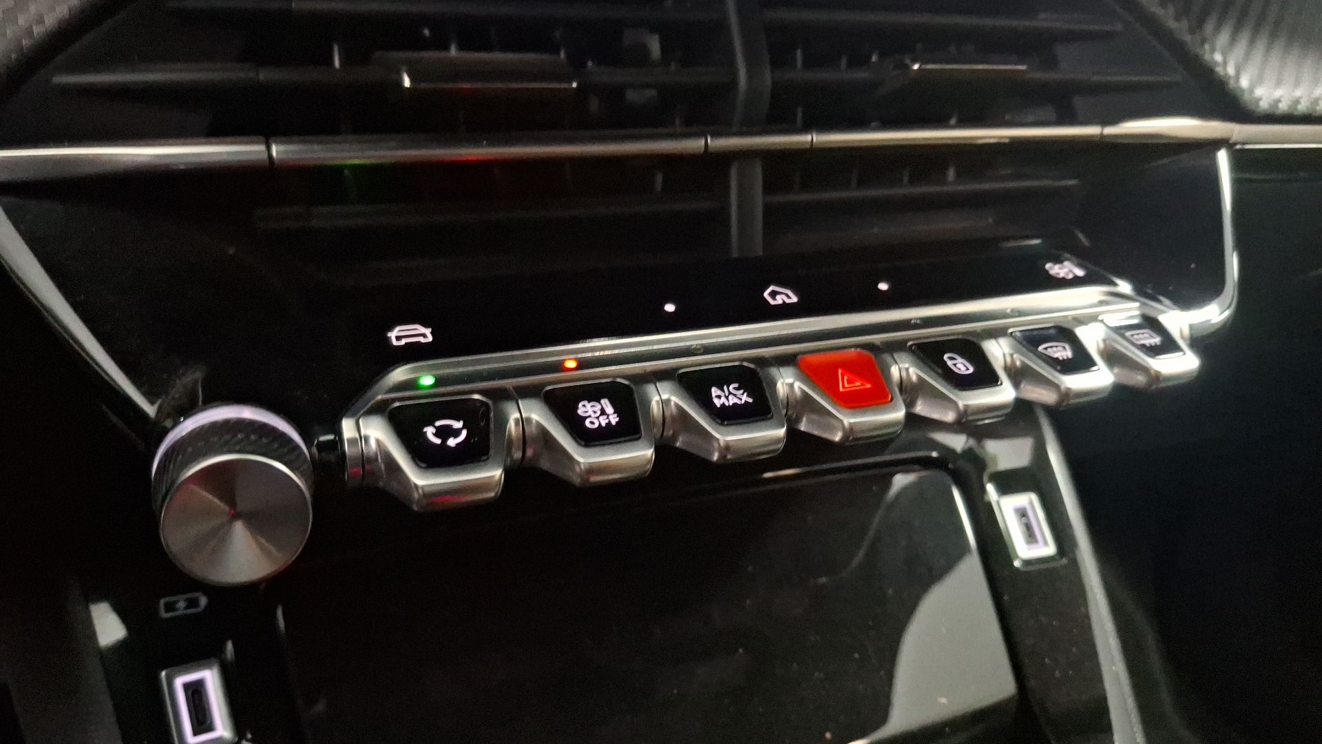 Peugeot 2008 — foto 15 de 16