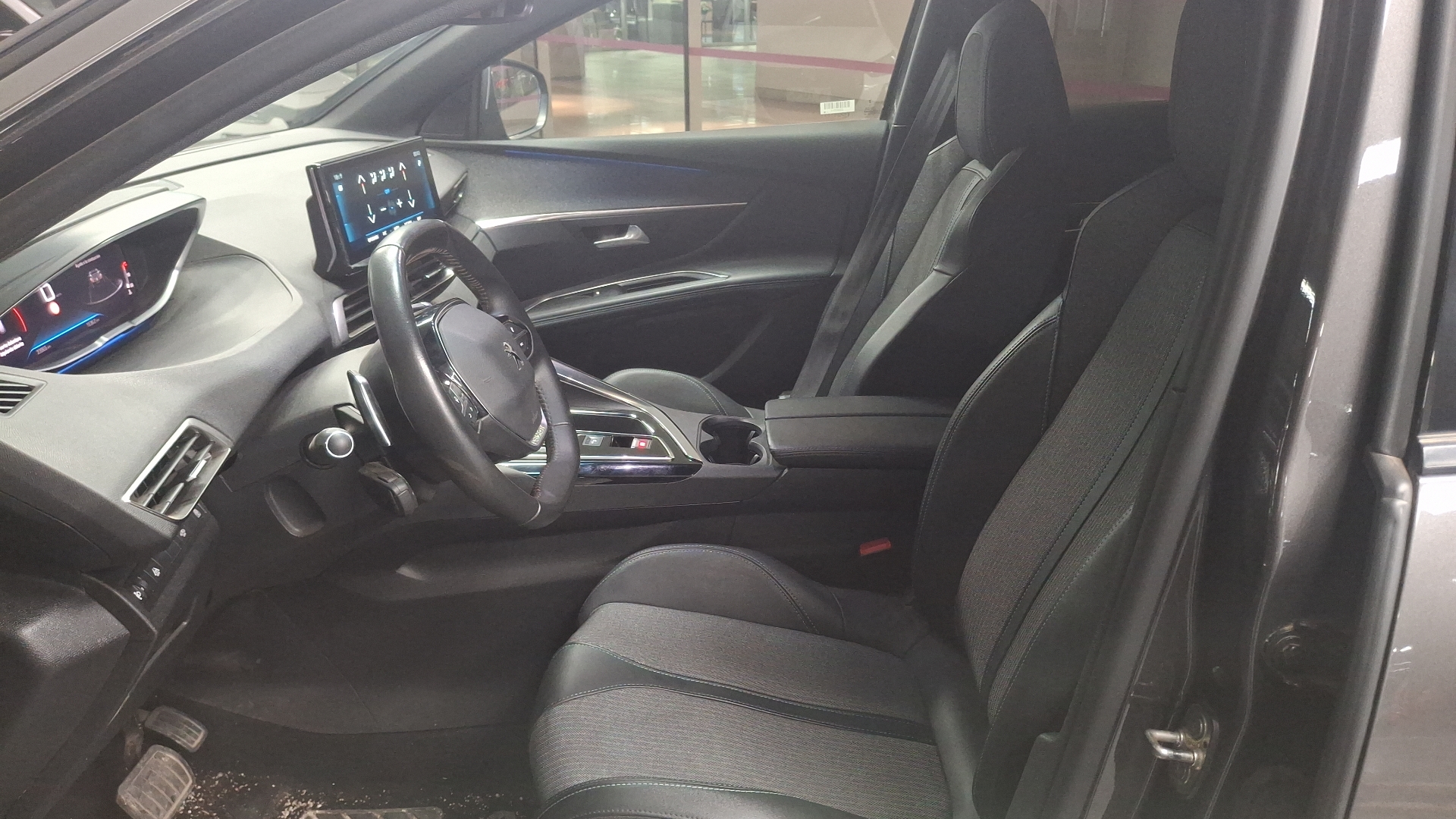 Peugeot 3008 — foto 13 de 16
