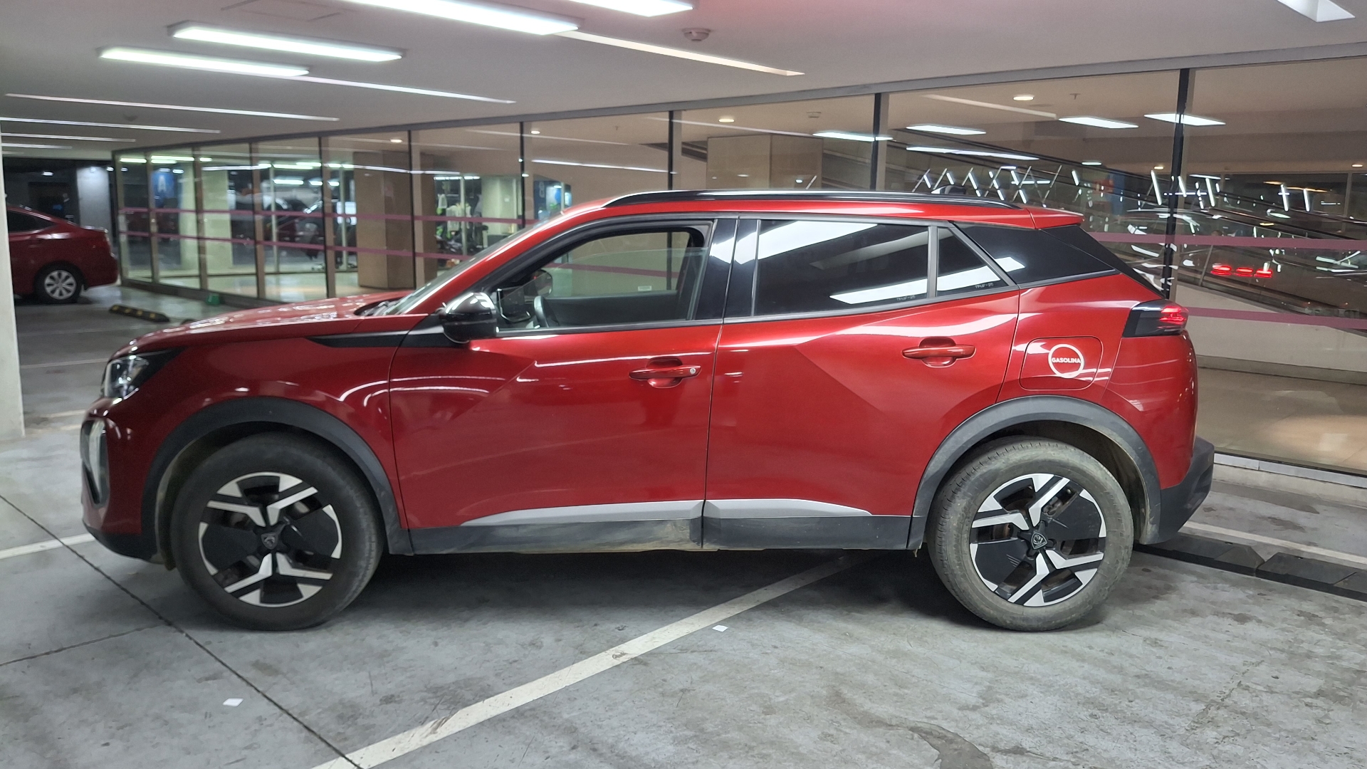 Peugeot 2008 — foto 7 de 16