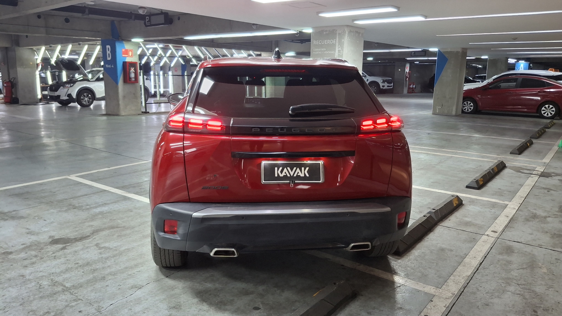 Peugeot 2008 — foto 6 de 16