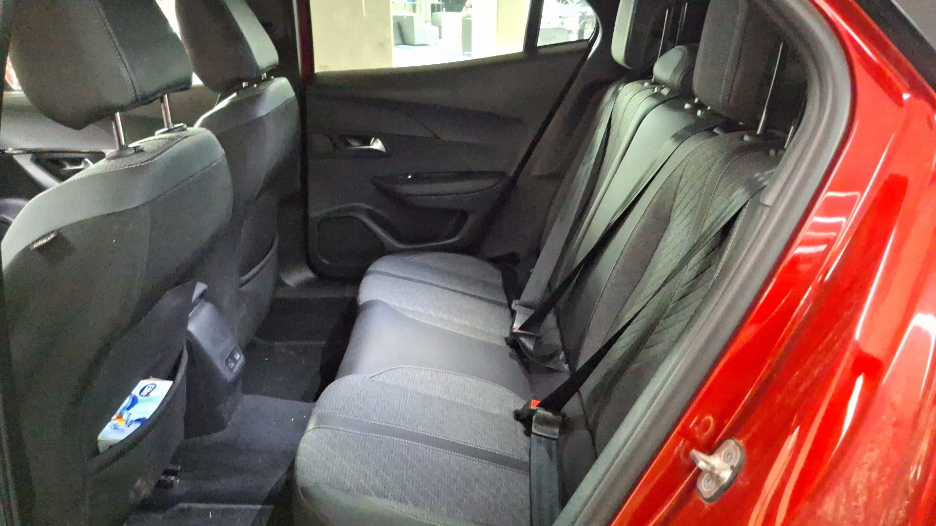 Peugeot 2008 — foto 14 de 16