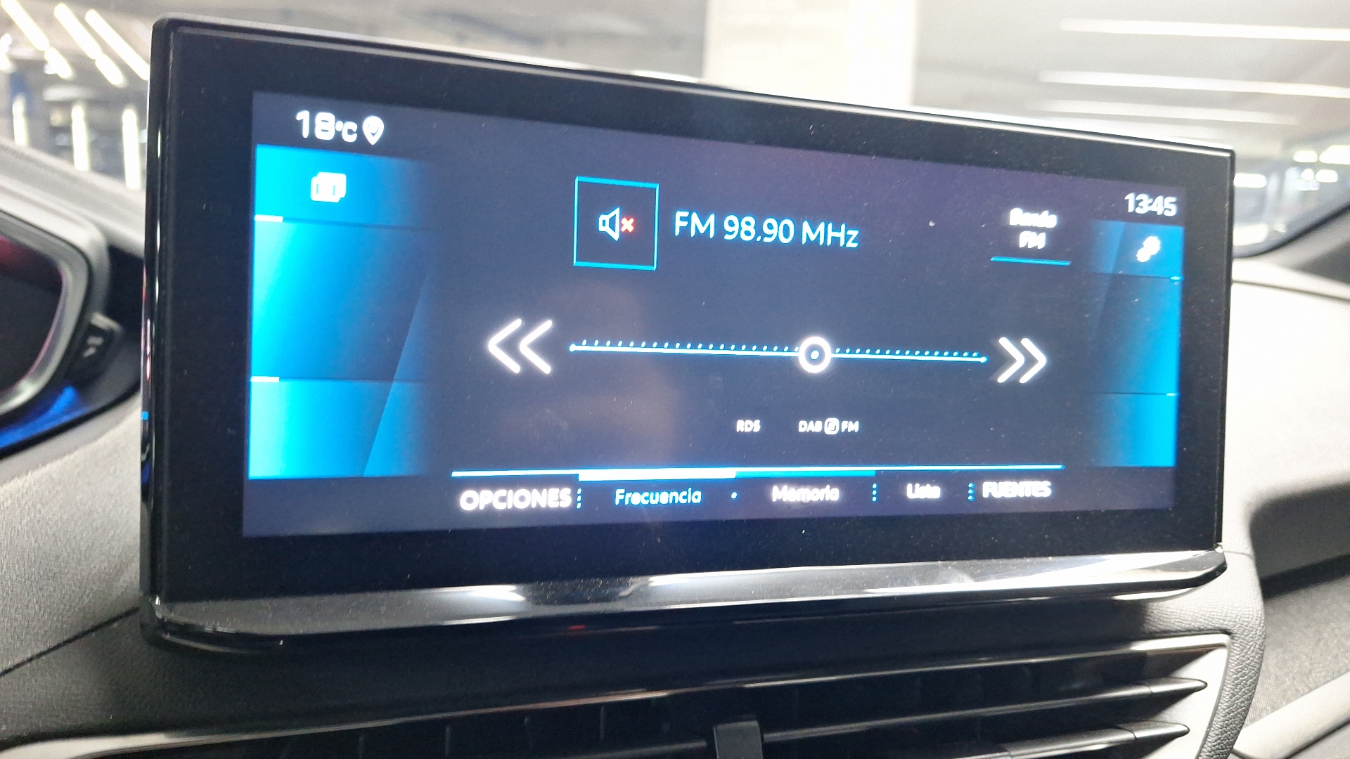 Peugeot 3008 — foto 10 de 15