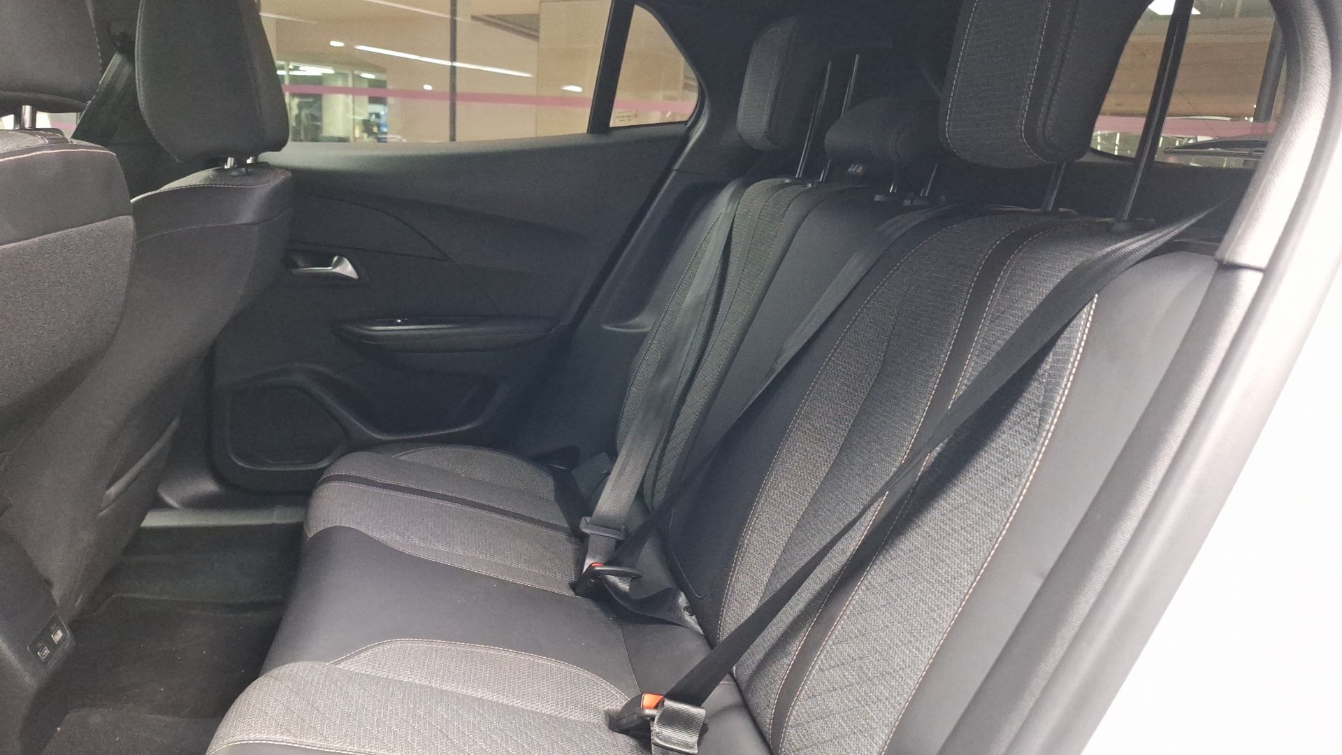Peugeot 2008 — foto 13 de 15