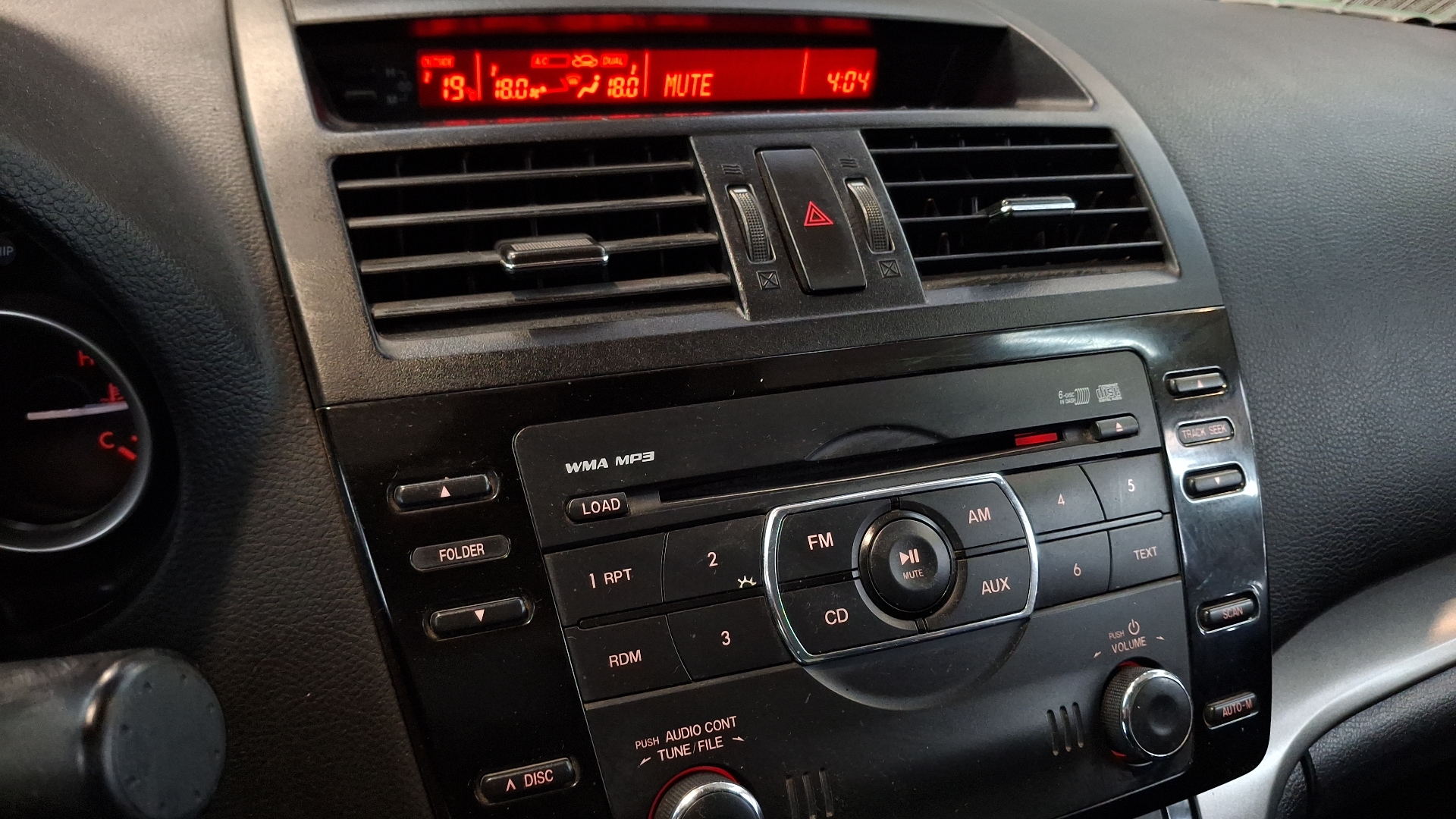 Mazda 6 — foto 10 de 15