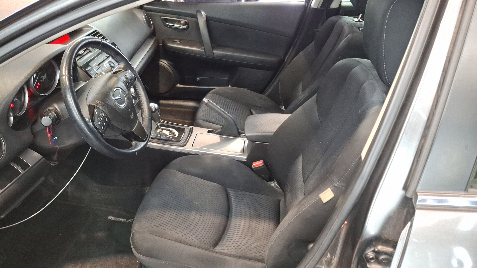 Mazda 6 — foto 12 de 15