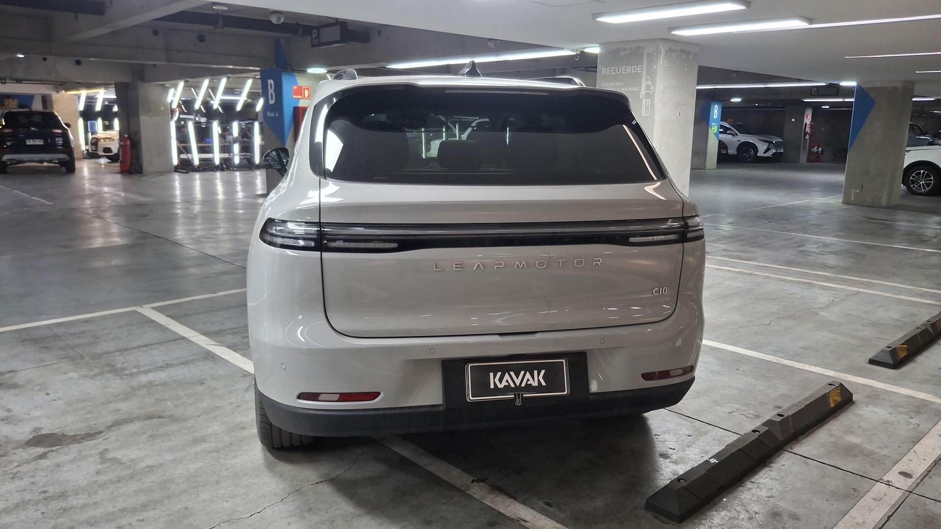 Leapmotor C10 — foto 5 de 17