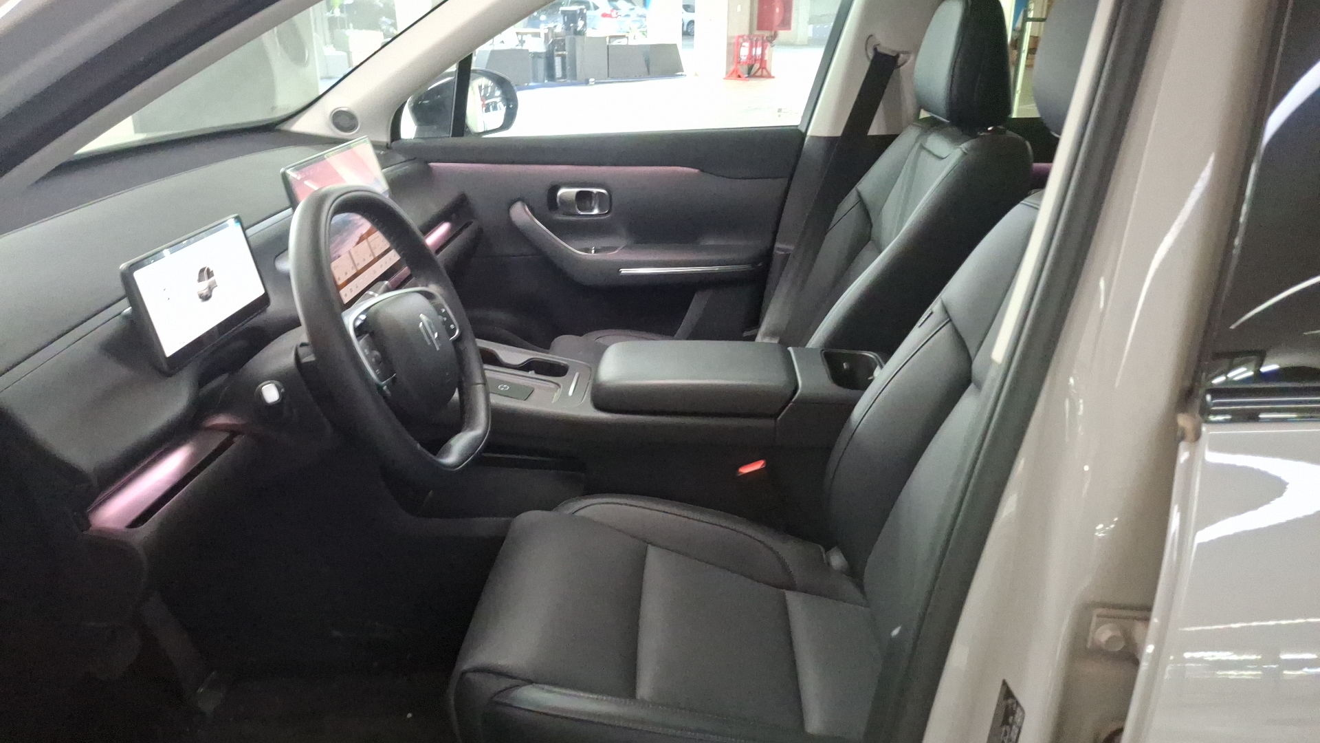 Leapmotor C10 — foto 14 de 17