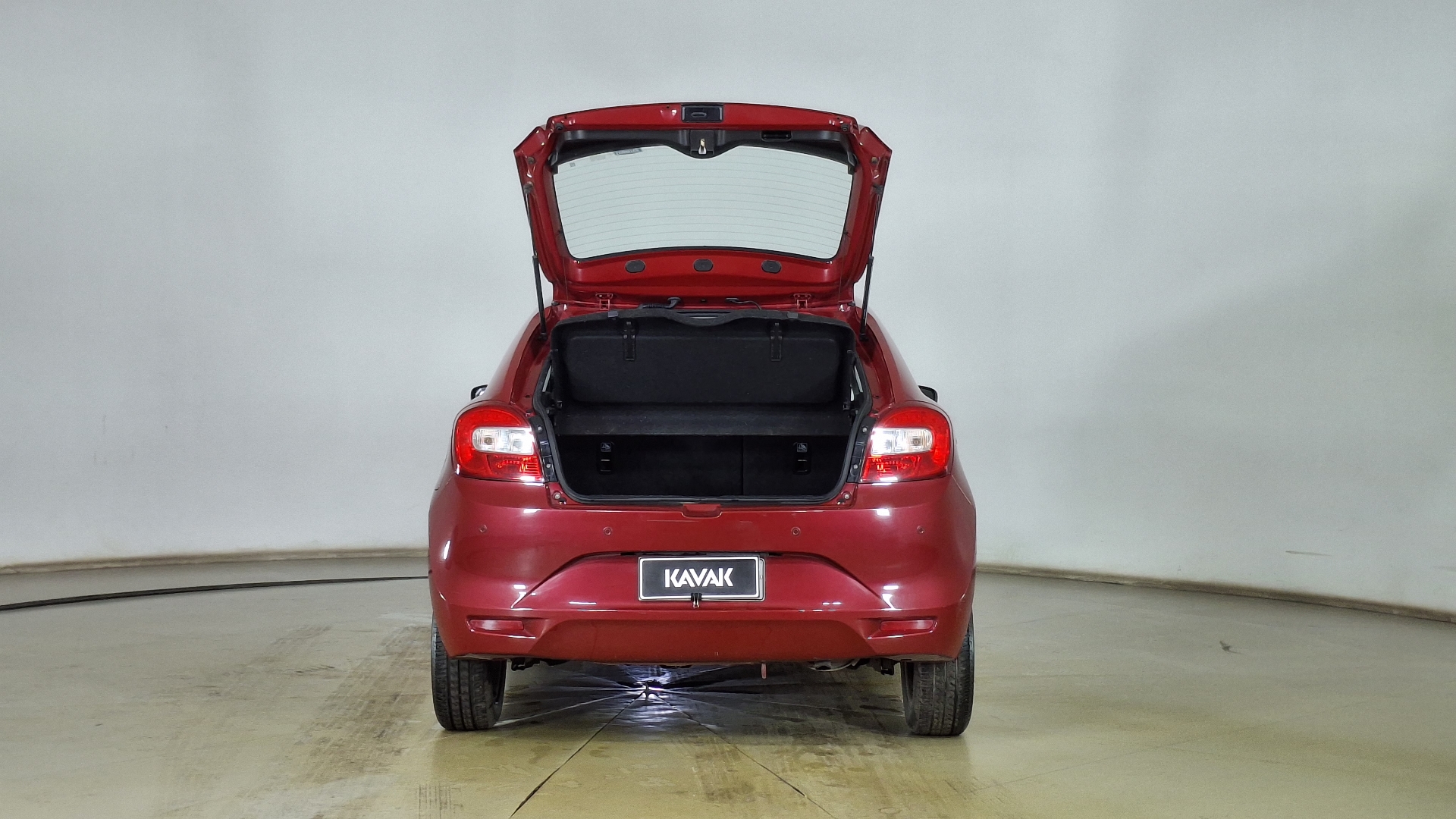Suzuki Baleno — foto 6 de 15