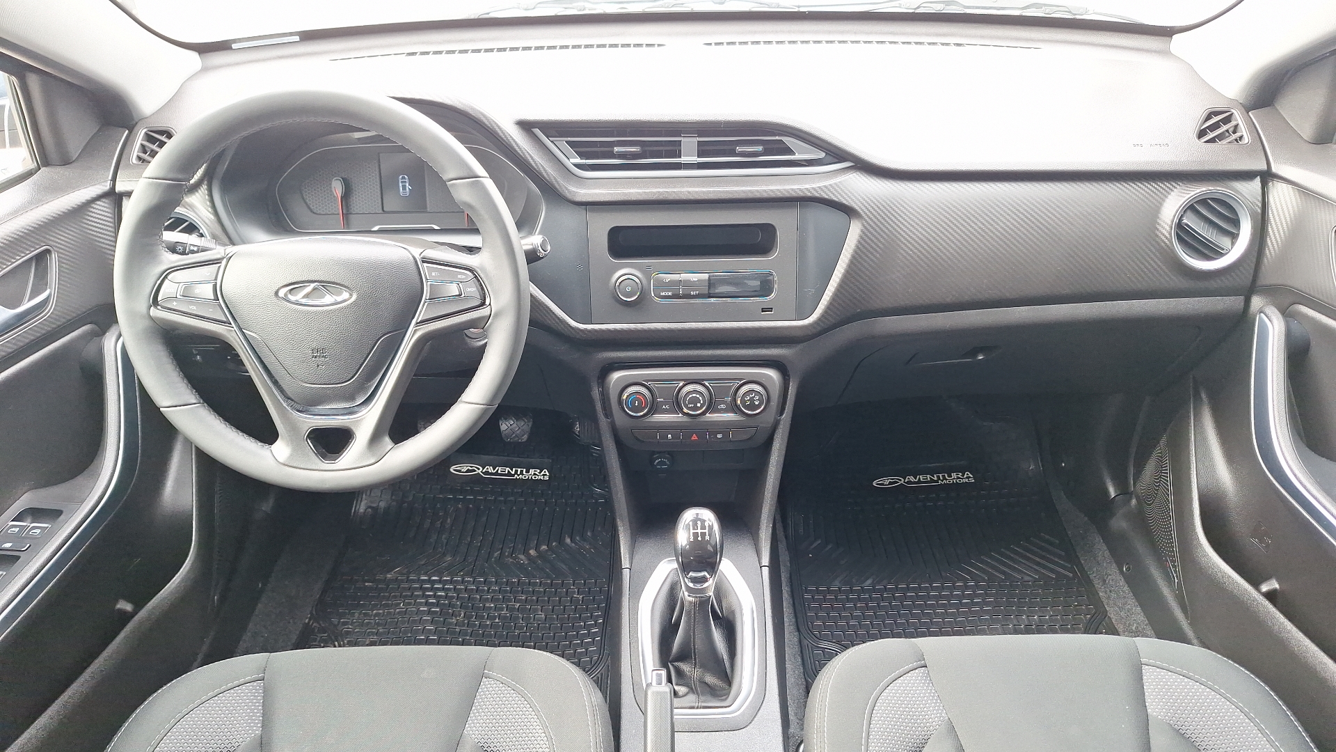 Chery Tiggo 2 — foto 6 de 14