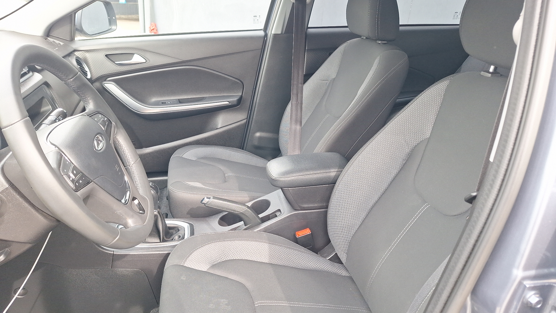 Chery Tiggo 2 — foto 13 de 14
