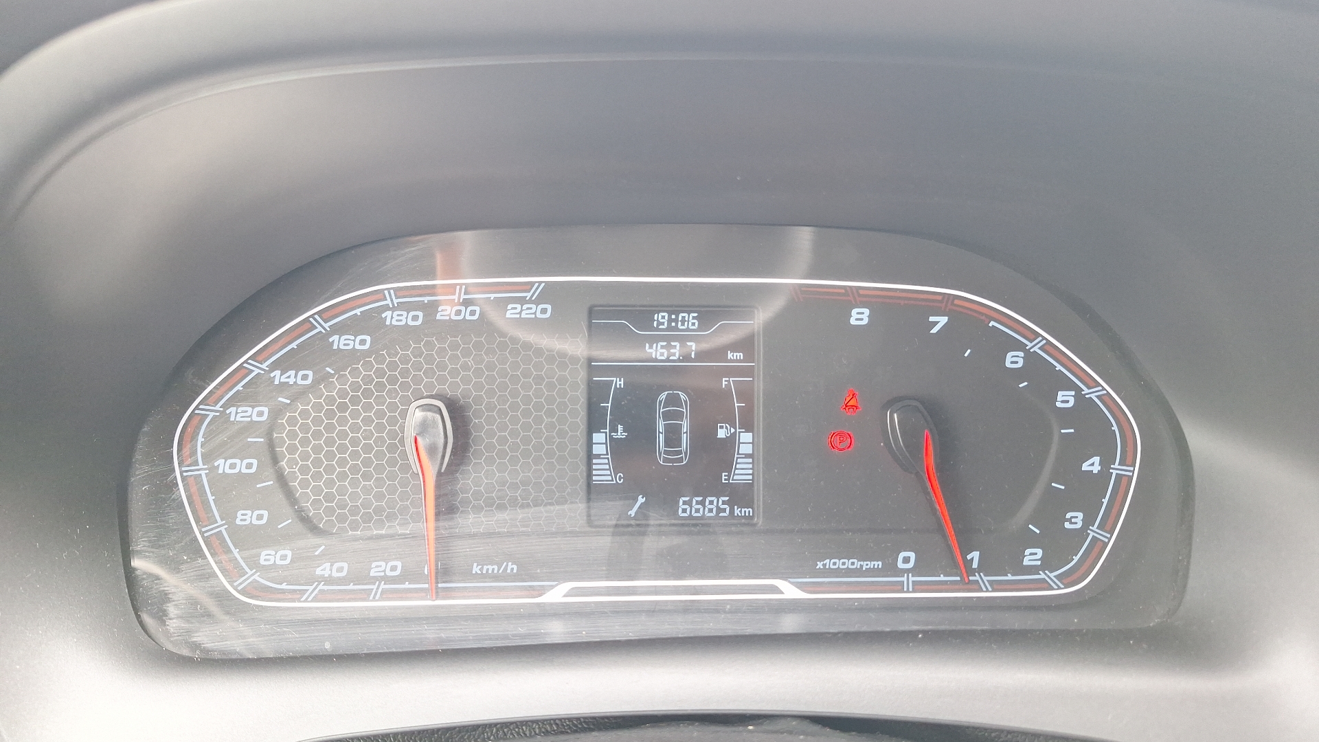 Chery Tiggo 2 — foto 9 de 15