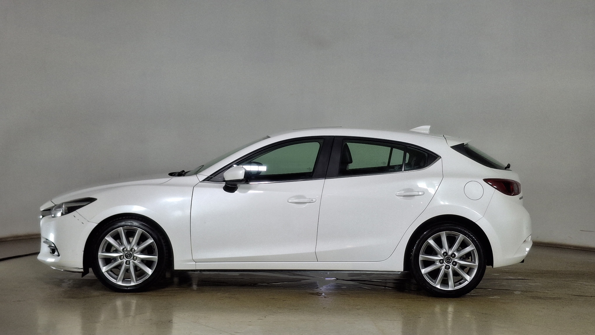 Mazda 3 — foto 7 de 17
