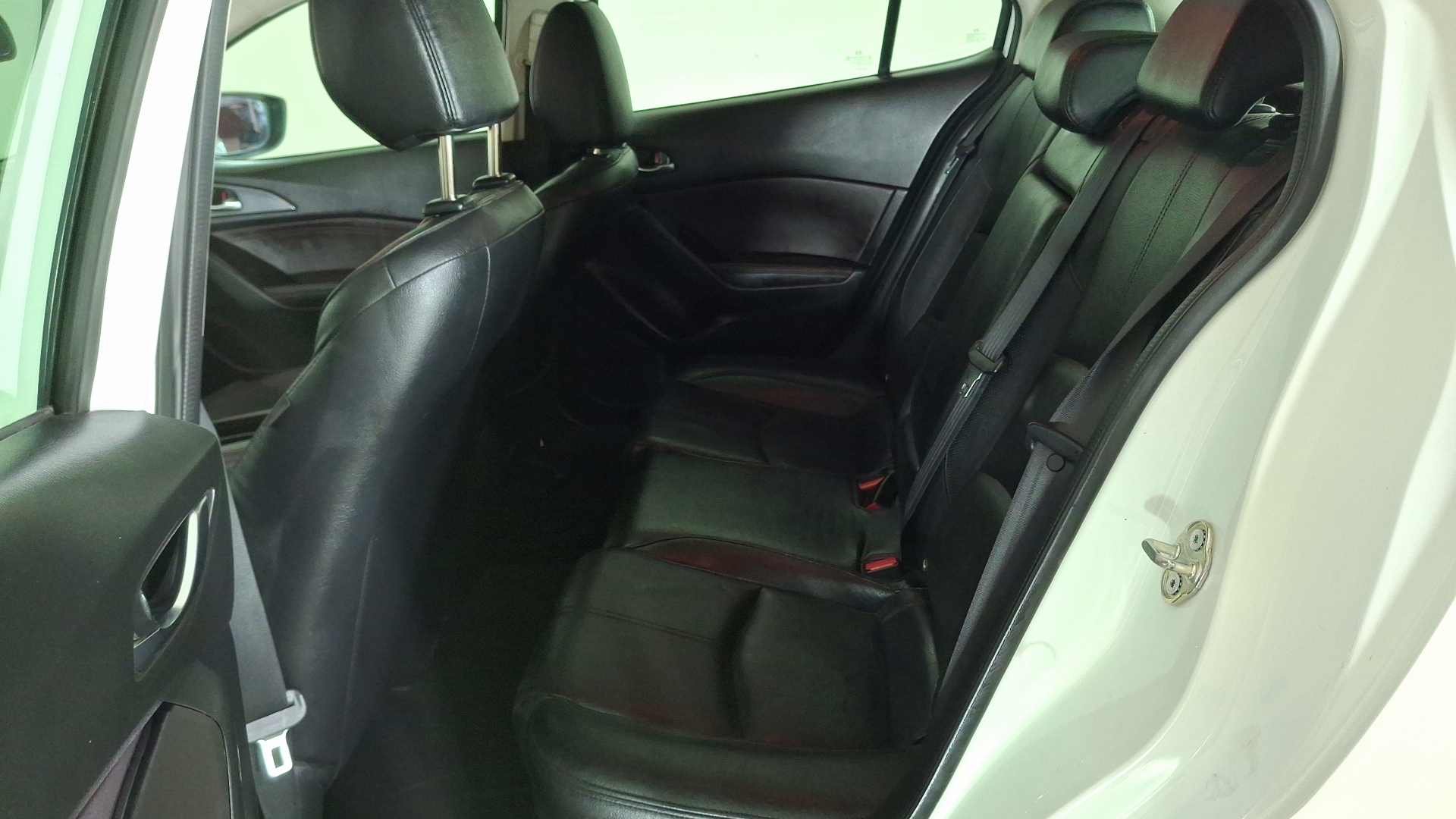 Mazda 3 — foto 14 de 17