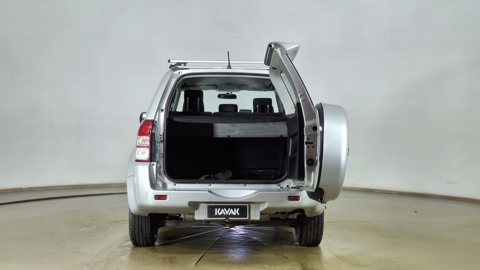 Suzuki Grandnomade — foto 6 de 15